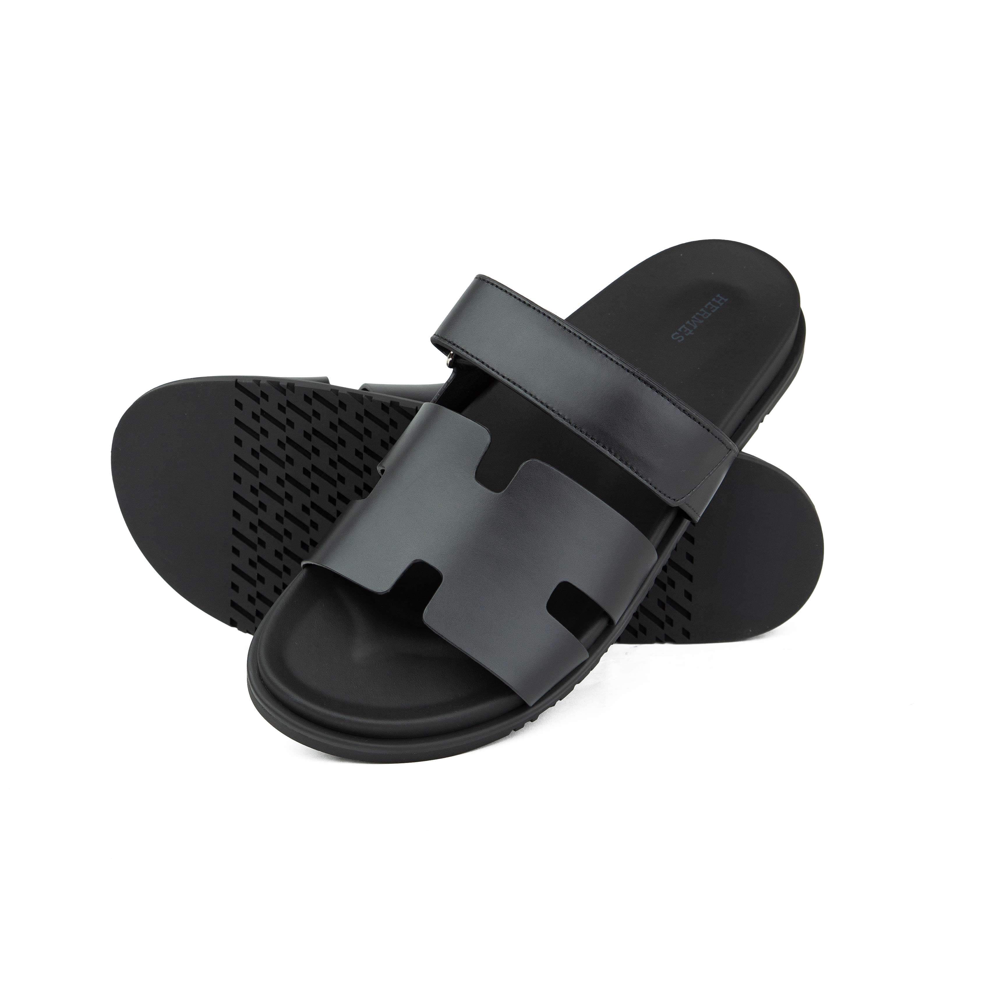 H Jackson sandals 12400 black sole tread close-up - Agu.ng