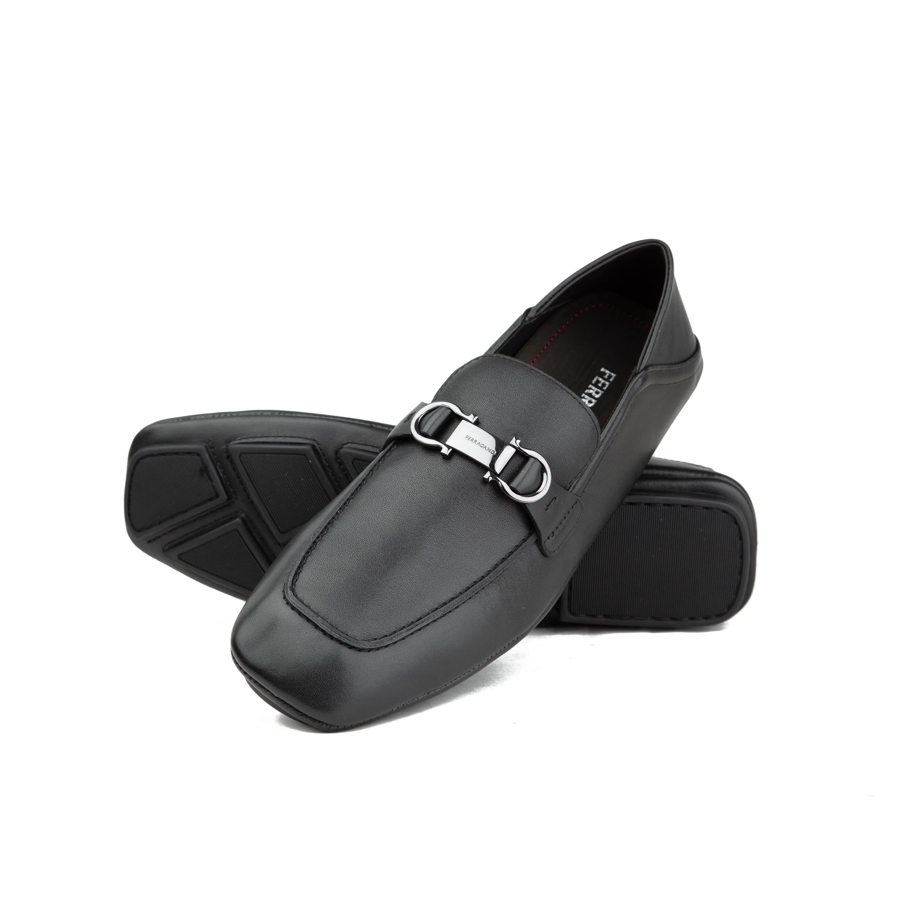 Elevate your leisure style with the Ferragamo Gancini Driver.