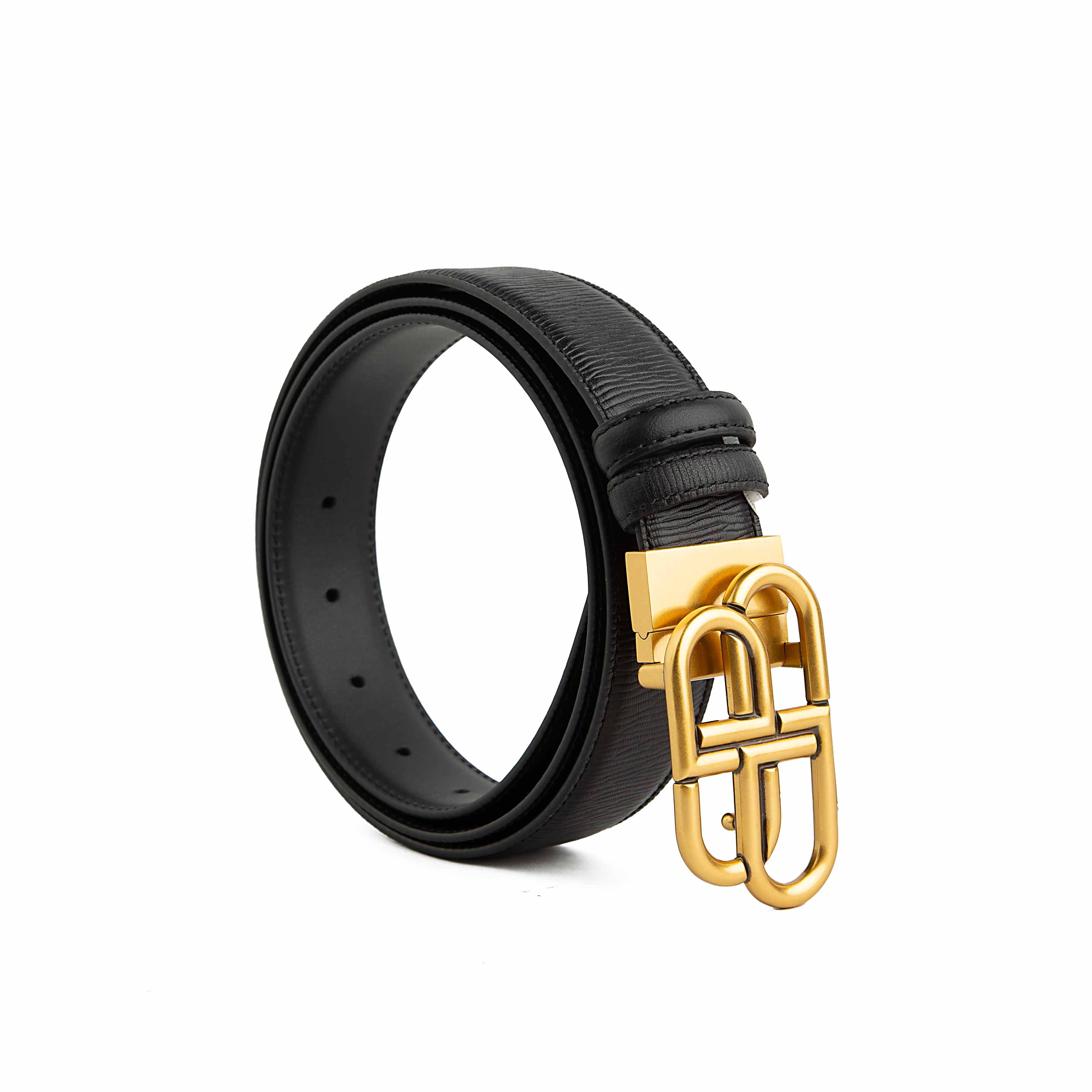 The centerpiece is the reimagined interlocking BB logo buckle, presented in a warm, brushed gold-tone finish that offers a vintage yet contemporary feel.