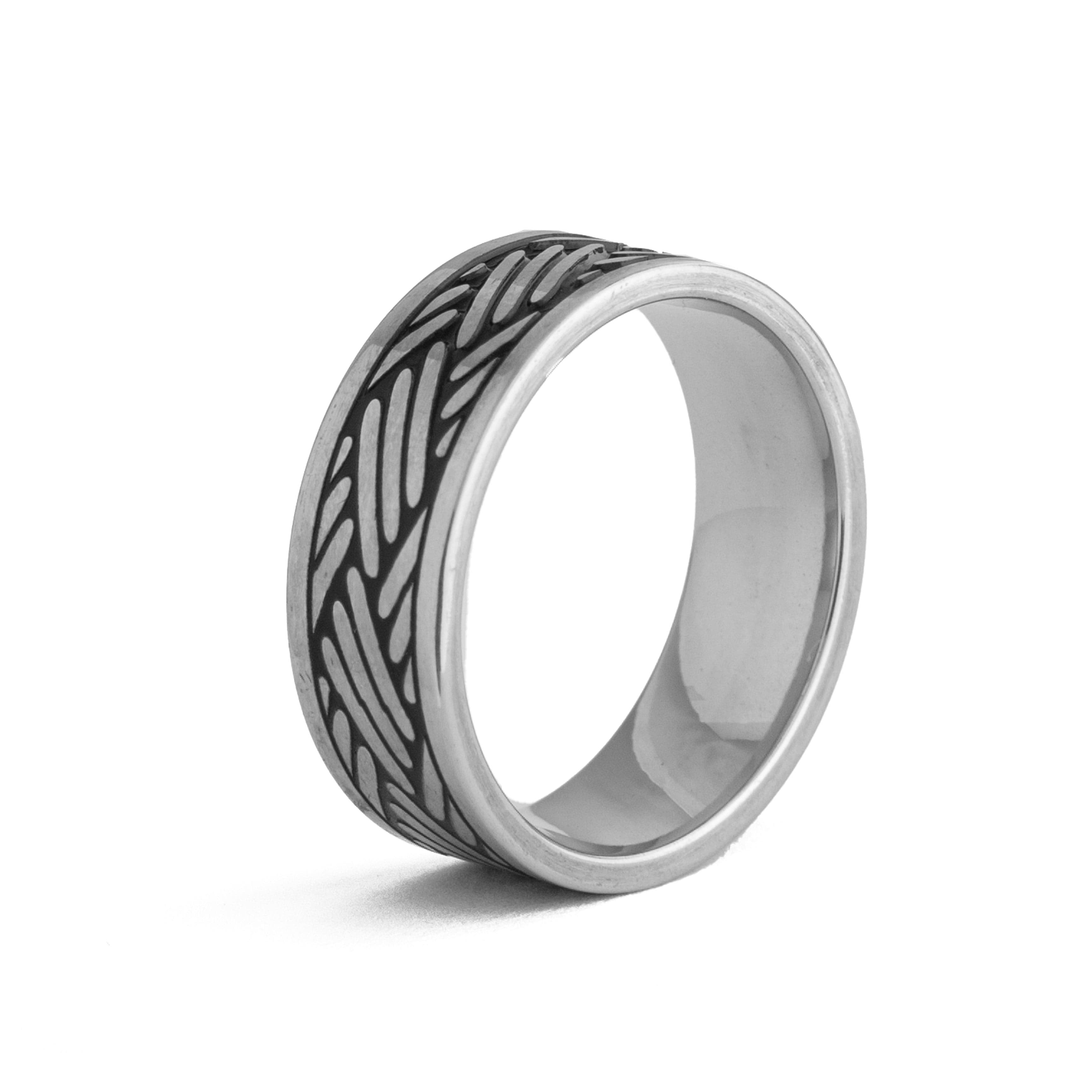 Titanium ring with black drift-inspired pattern for men and women