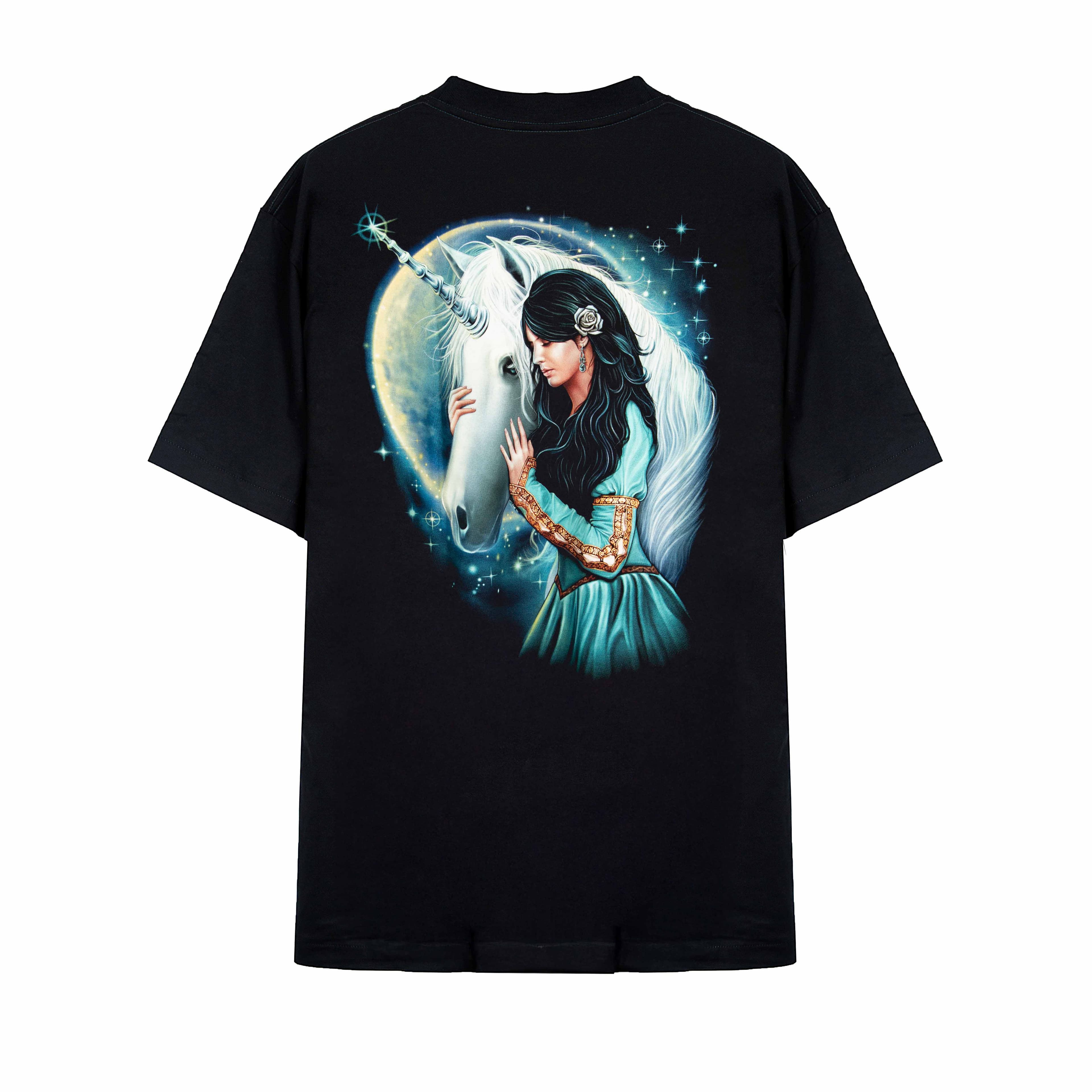 This is an enchanting, short-sleeved t-shirt from the distinctive Rock Eagle brand, known for its high-detail graphics.
