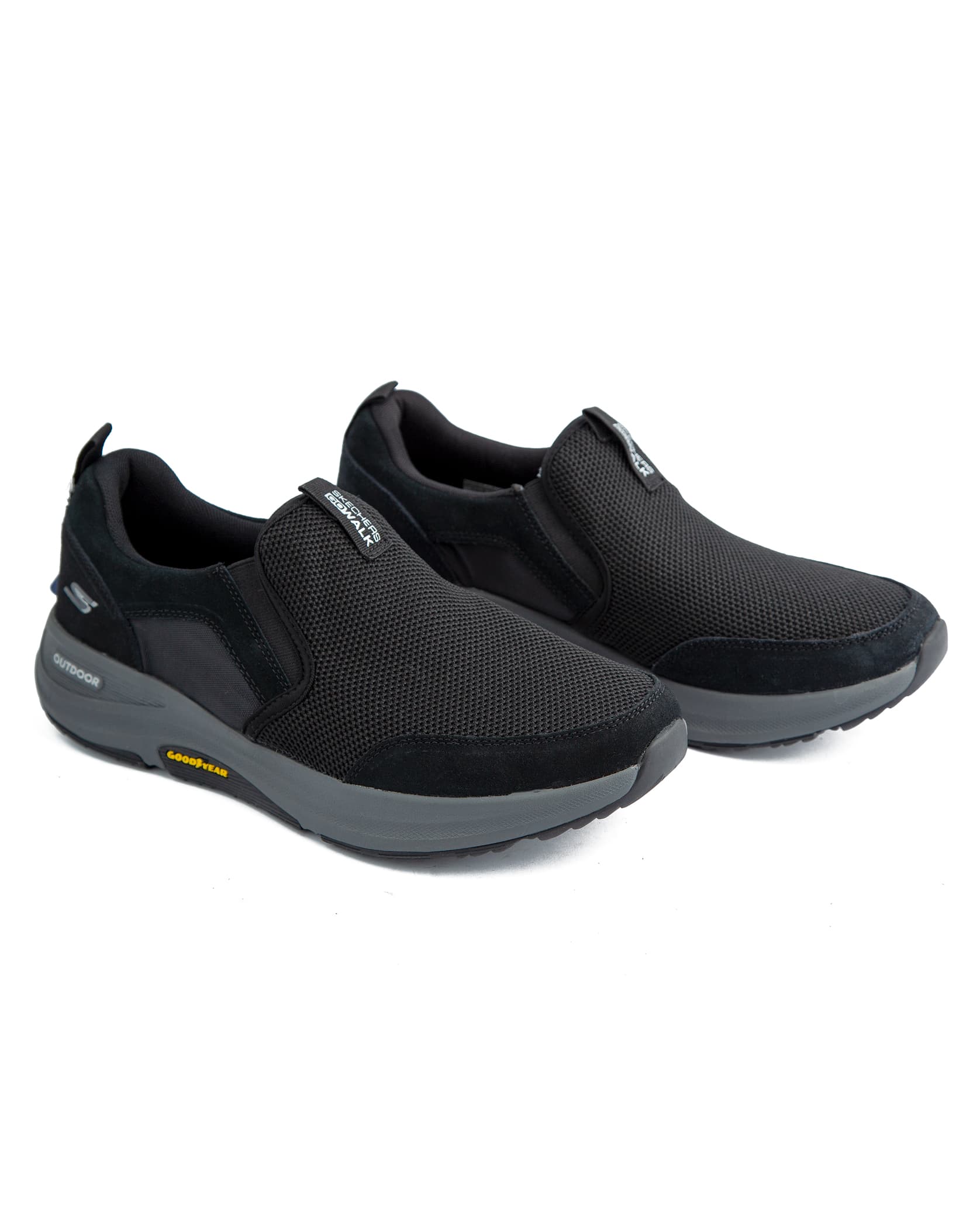 Skechers GO WALK Outdoor Arch Fit - Grand Horizon men's shoes in black with grey trim, featuring a mesh and synthetic upper and a rugged outsole.