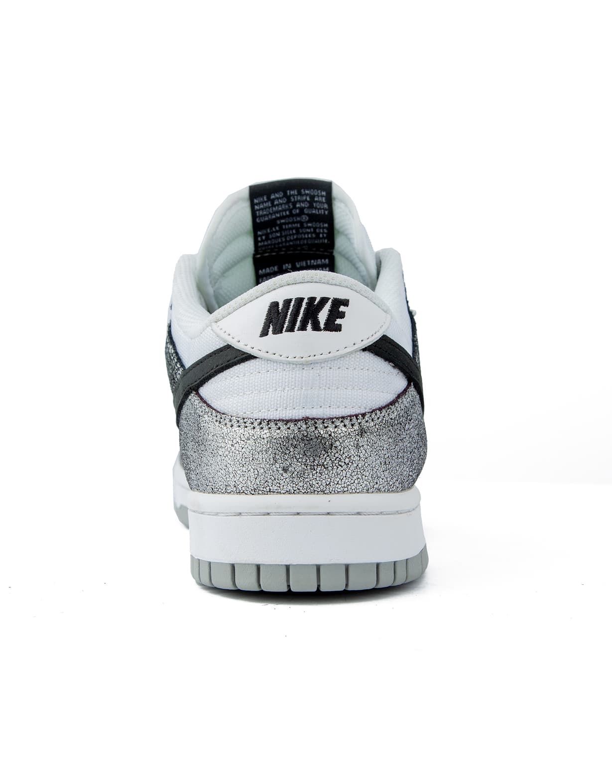 Nike Dunk Low Retro SE - White/Black/Silver Sneaker for Men & Women