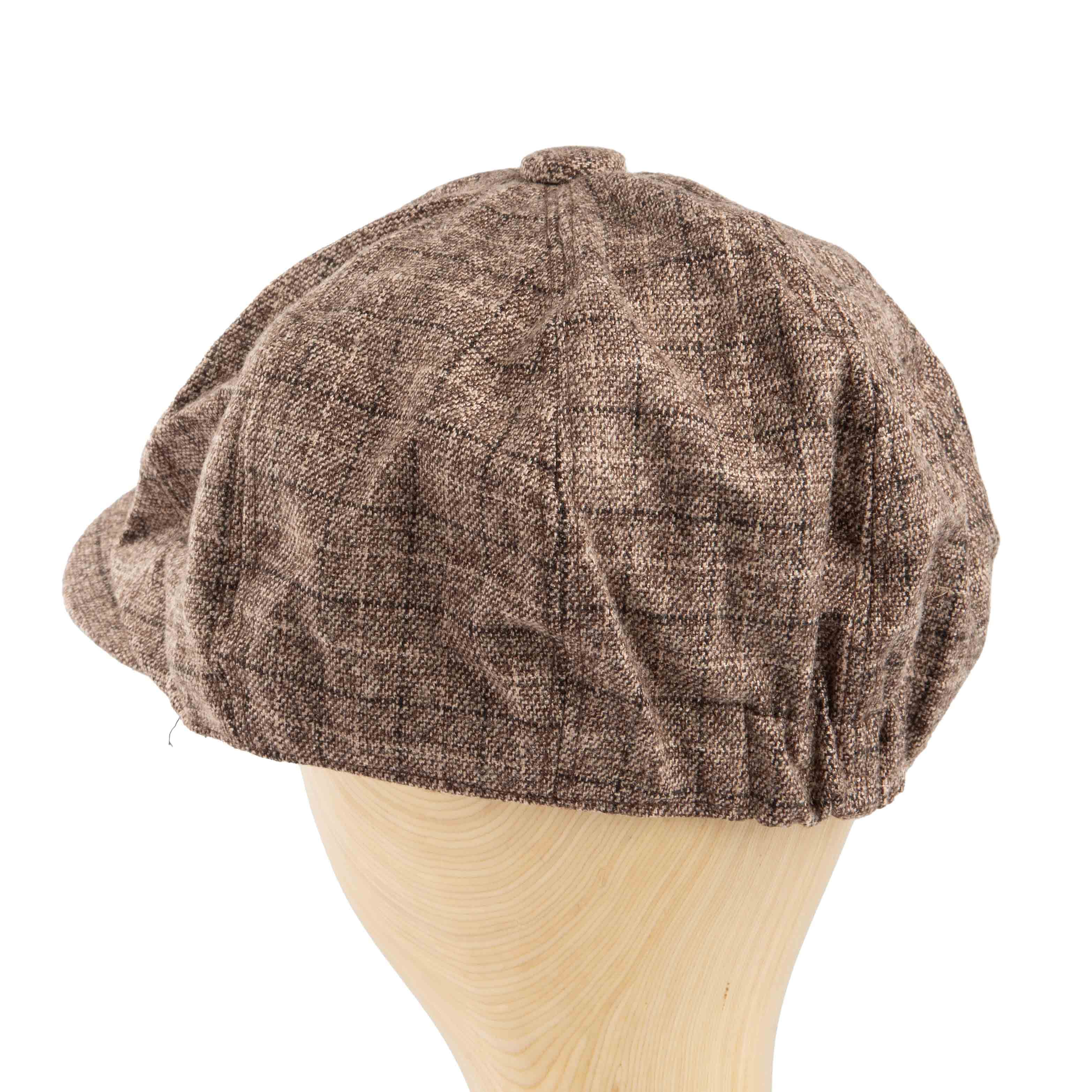 Classic brown plaid newsboy cap for men, perfect for vintage or casual autumn wear.