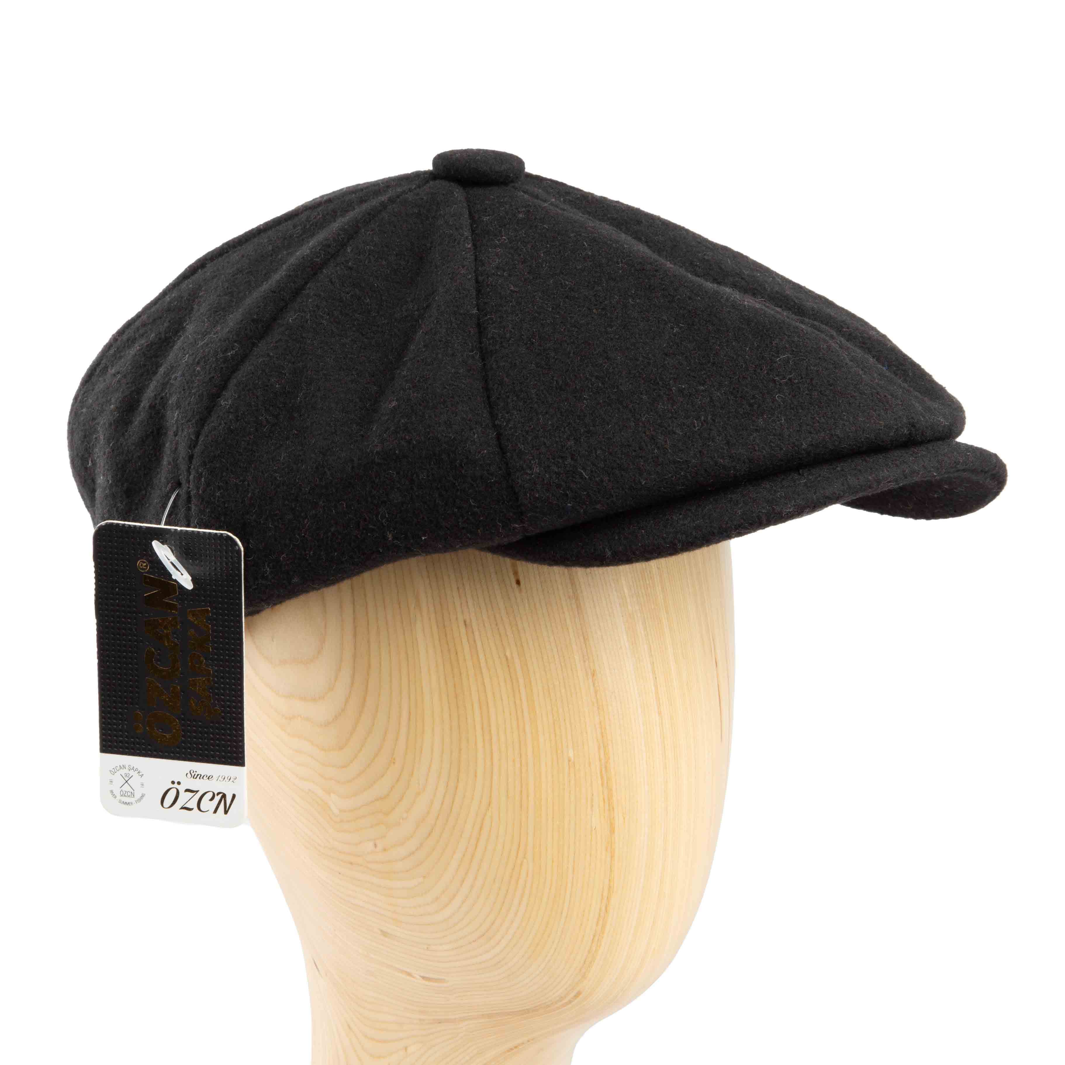 Classic solid black wool-blend newsboy cap for men, perfect for versatile everyday wear.