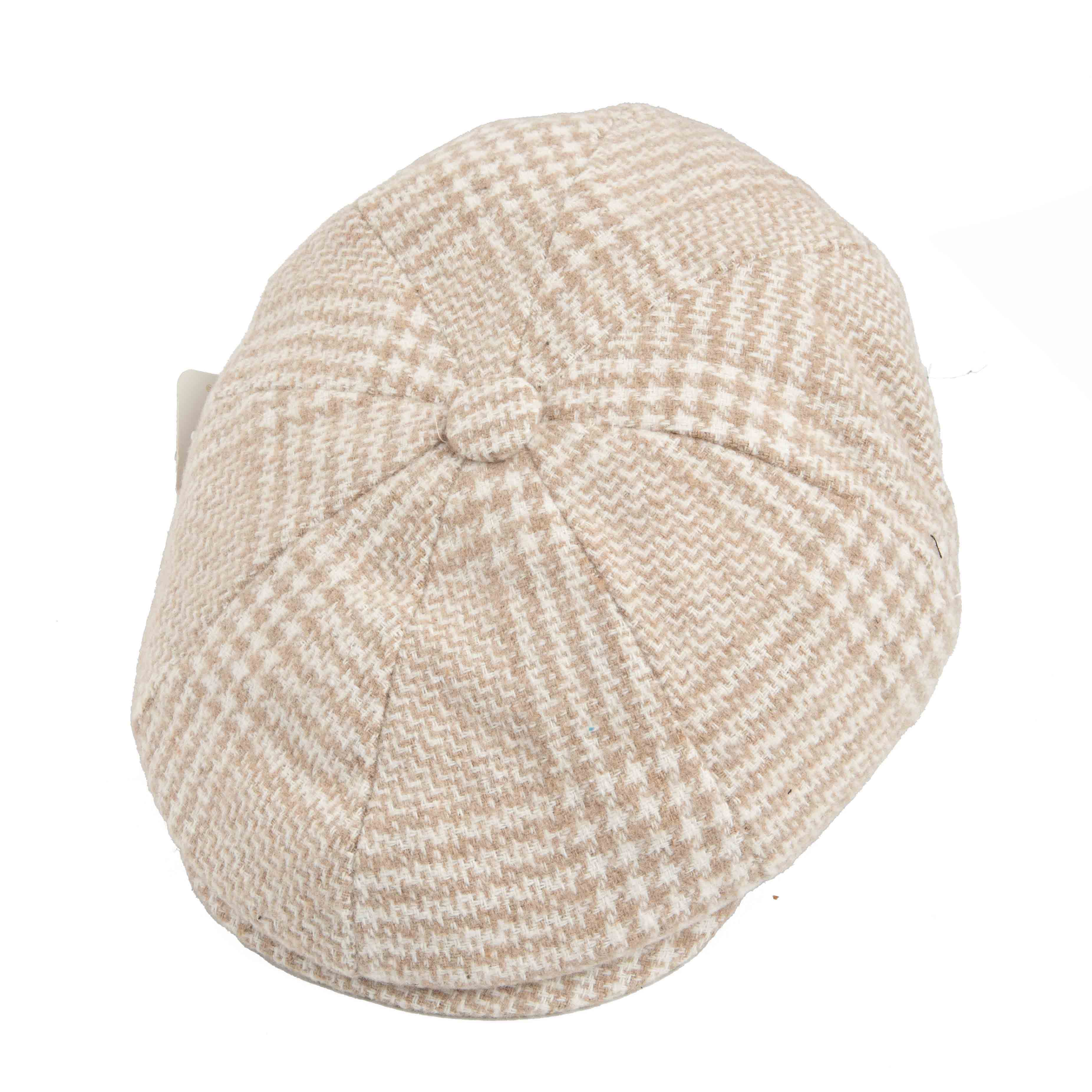 Embrace a timeless and sophisticated look with our charming beige plaid newsboy cap. This unisex cap offers a comfortable fit 