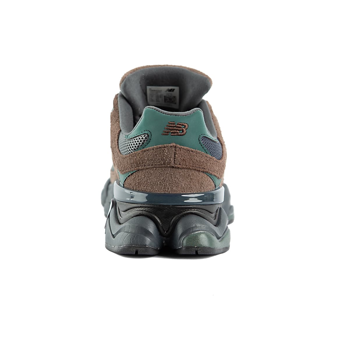 Elevate Your Sneaker Game with New Balance 9060 "Beef & Broccoli." Premium Design, Unmatched Comfort, and Versatile Style for Any Outfit.