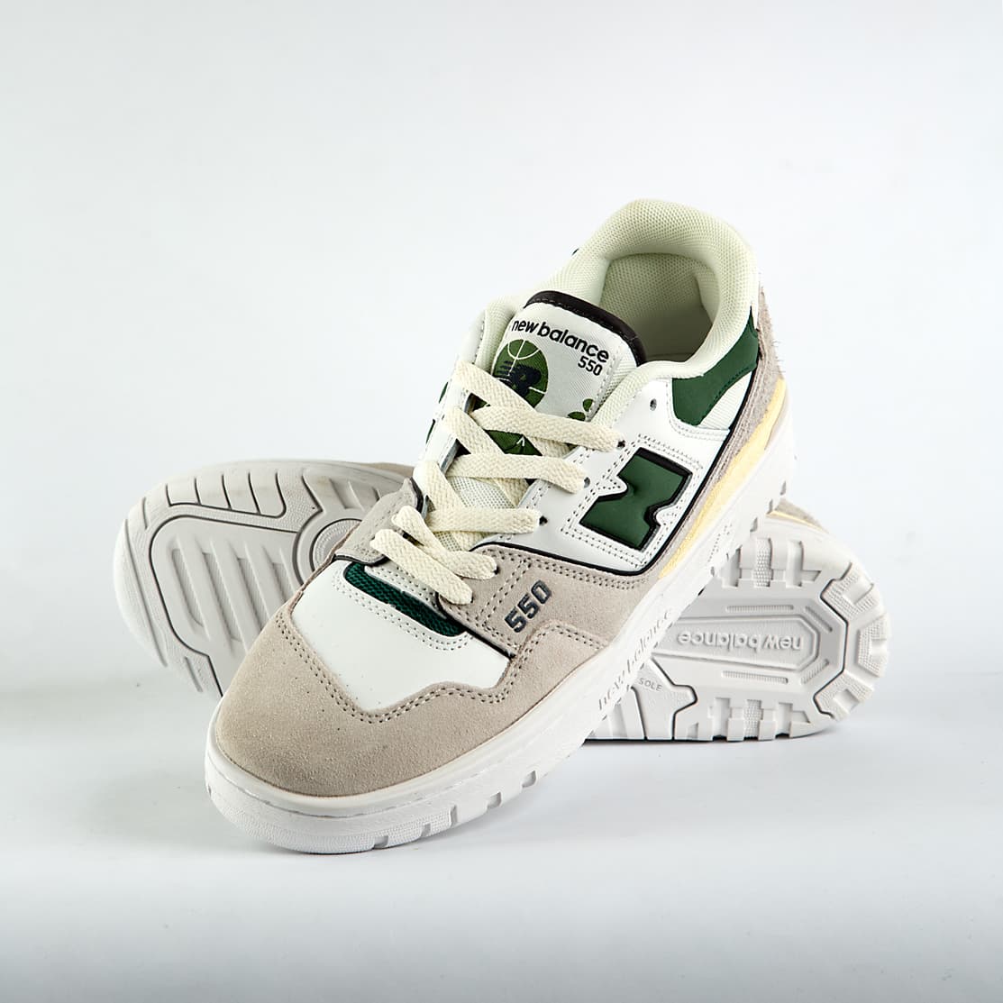New Balance 550: Unisex Retro Basketball Sneaker