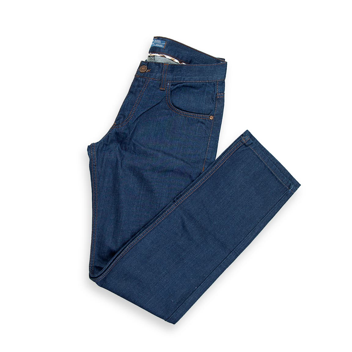 A timeless and essential piece for any wardrobe, these dark rinse jeans feature a deep, uniform indigo color with minimal to no fading or distressing, offering a sharp and clean aesthetic.