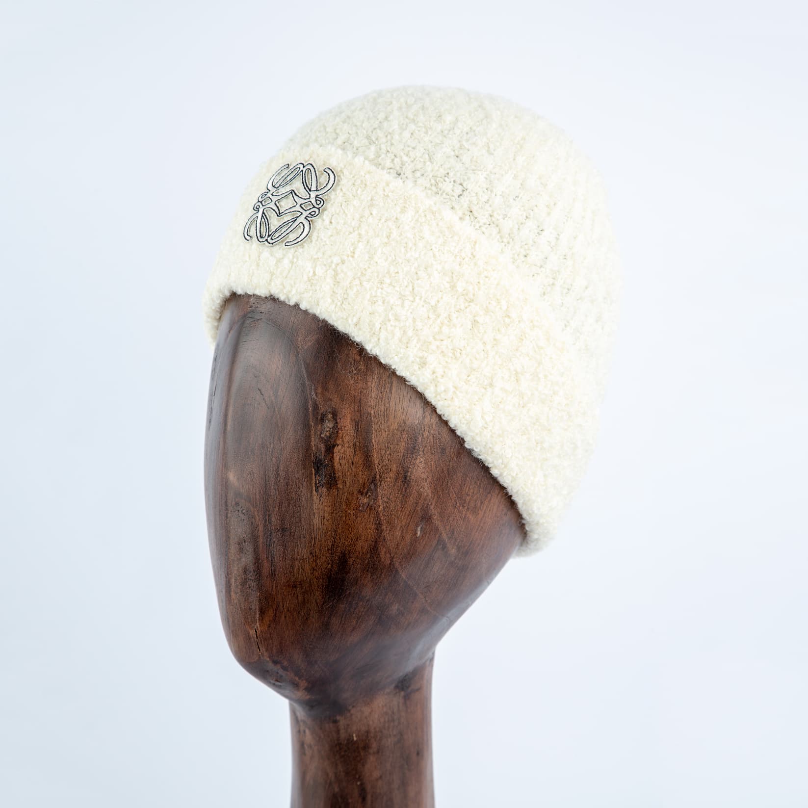 Beanie, white, wool and cashmere, intarsia logo