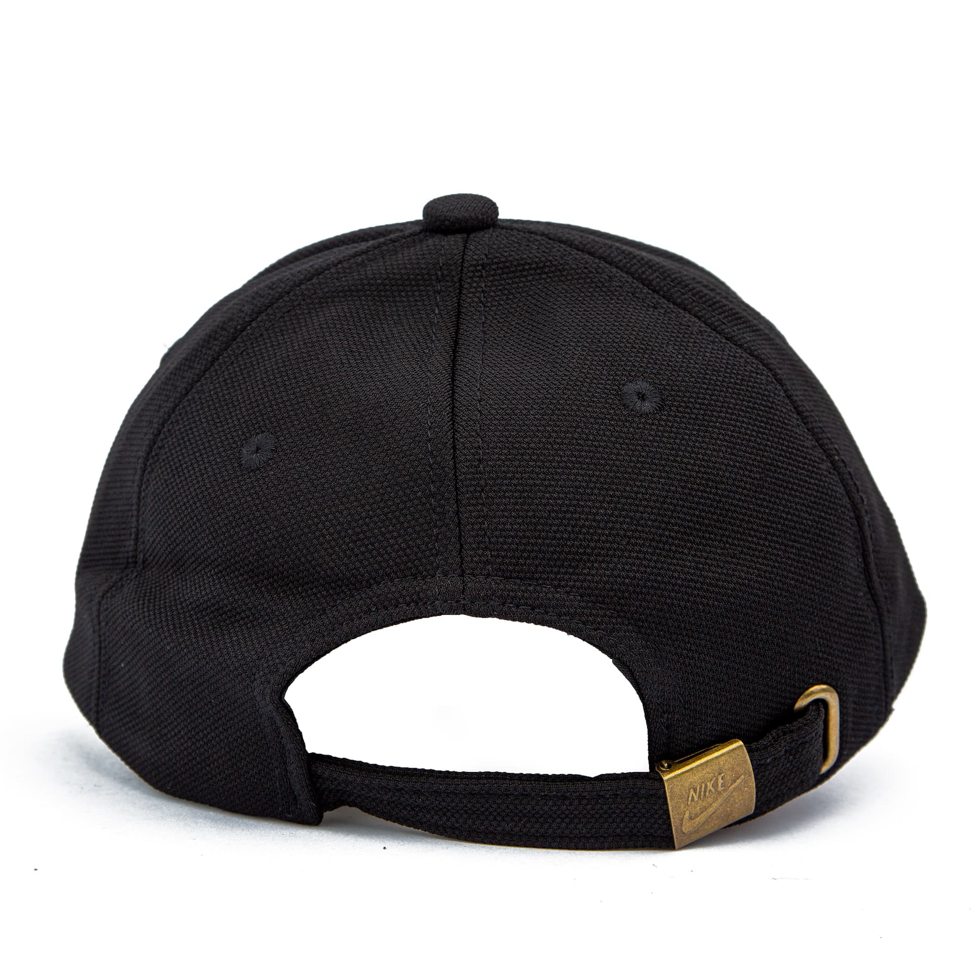 Swoosh Cap | Black | Classic & Stylish