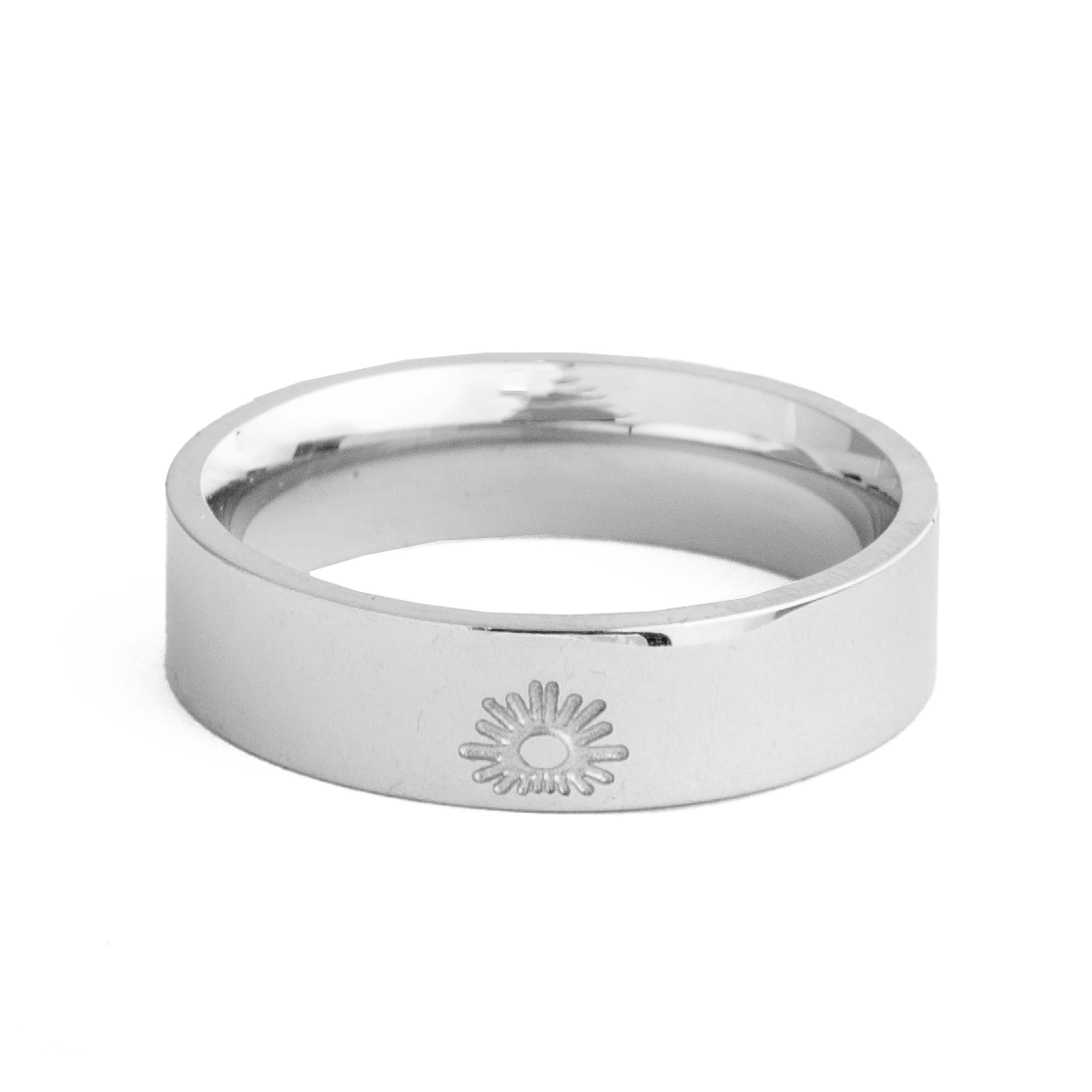 Solar Engraved Band Ring