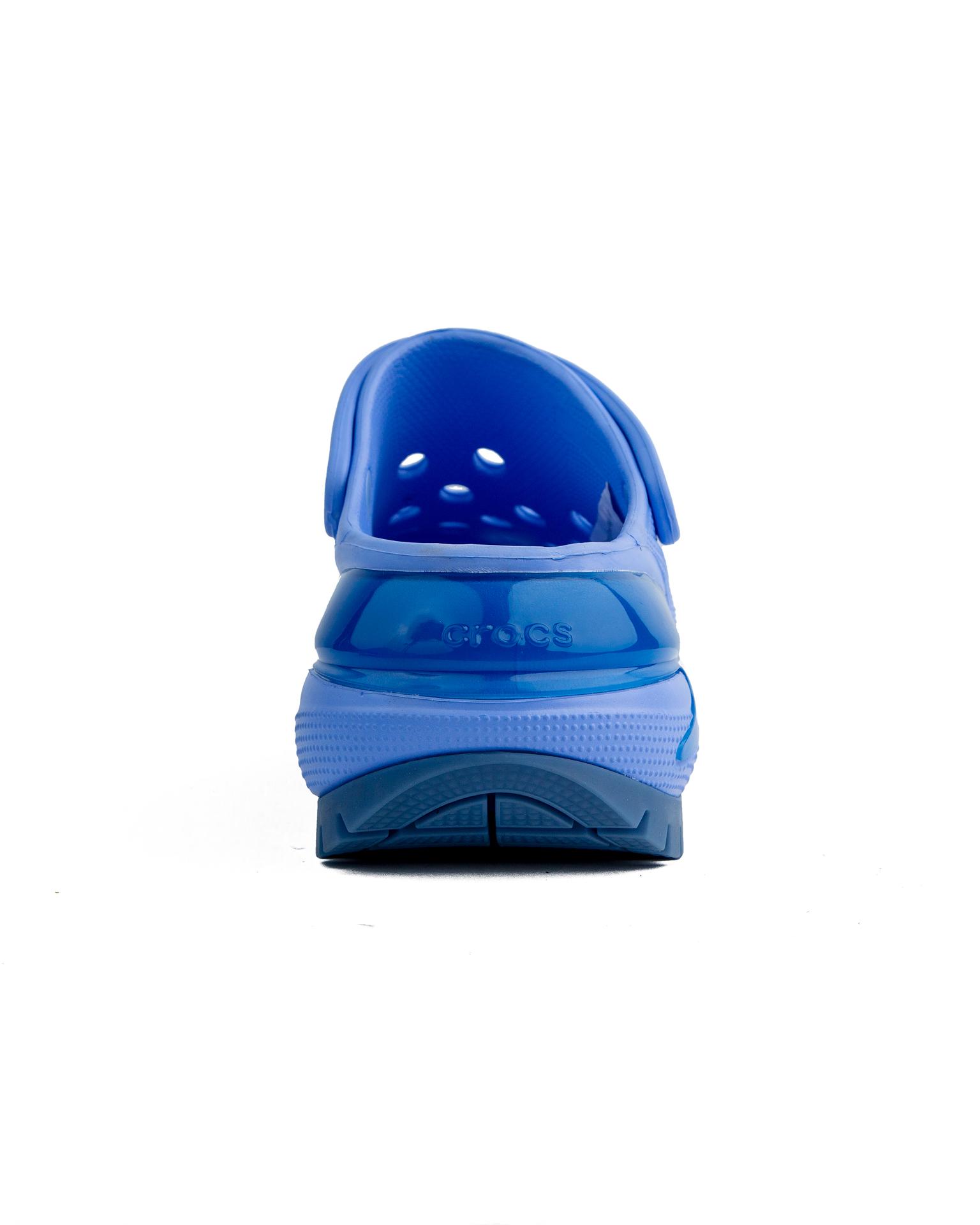 Light Blue Unisex Platform Clogs – Comfortable, breathable, and stylish slip-on shoes for casual wear.