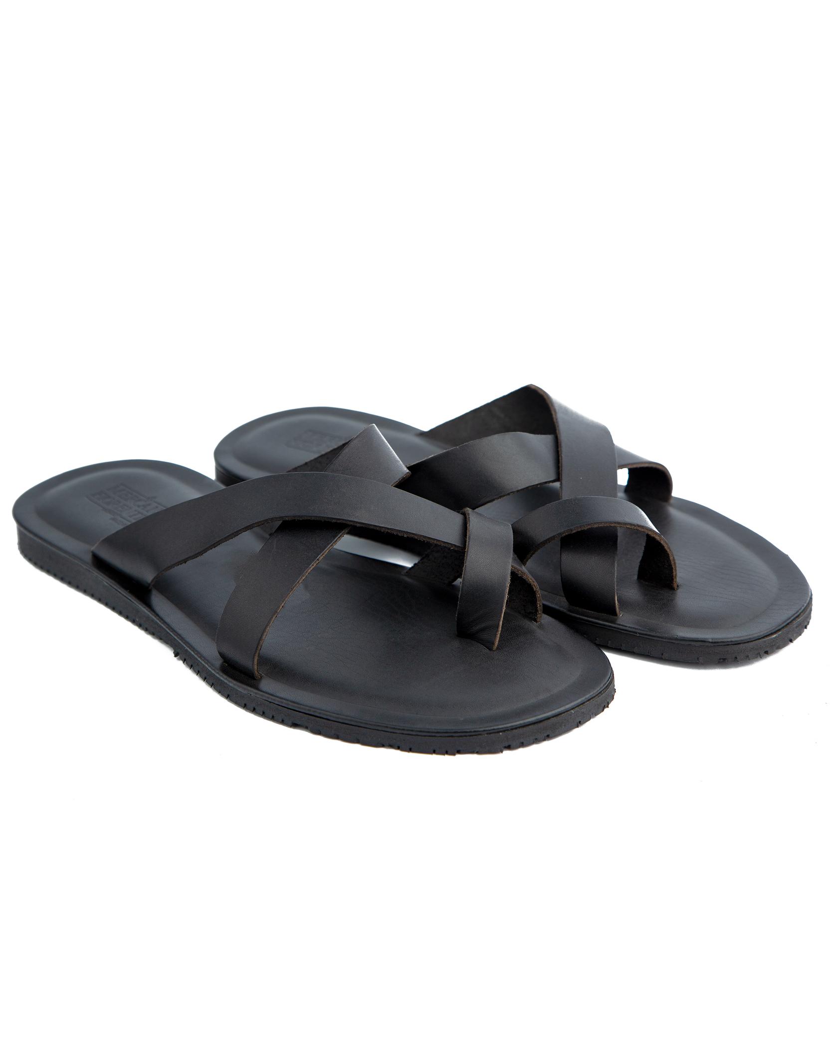 Black Leather Cross-Strap Sandals – Stylish & Comfortable