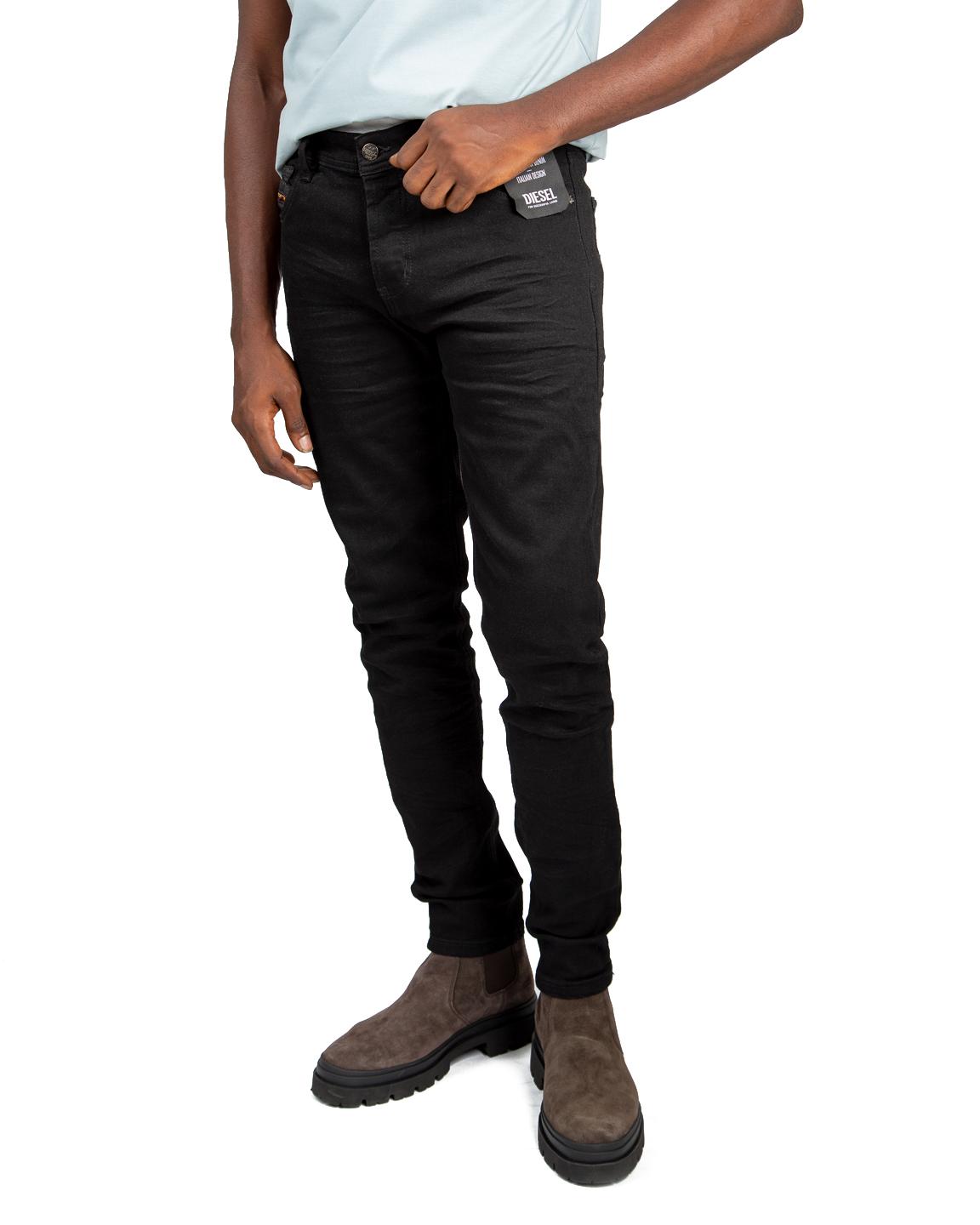 Diesel Slim-Fit Black Denim Jeans for Men – Stylish & Modern