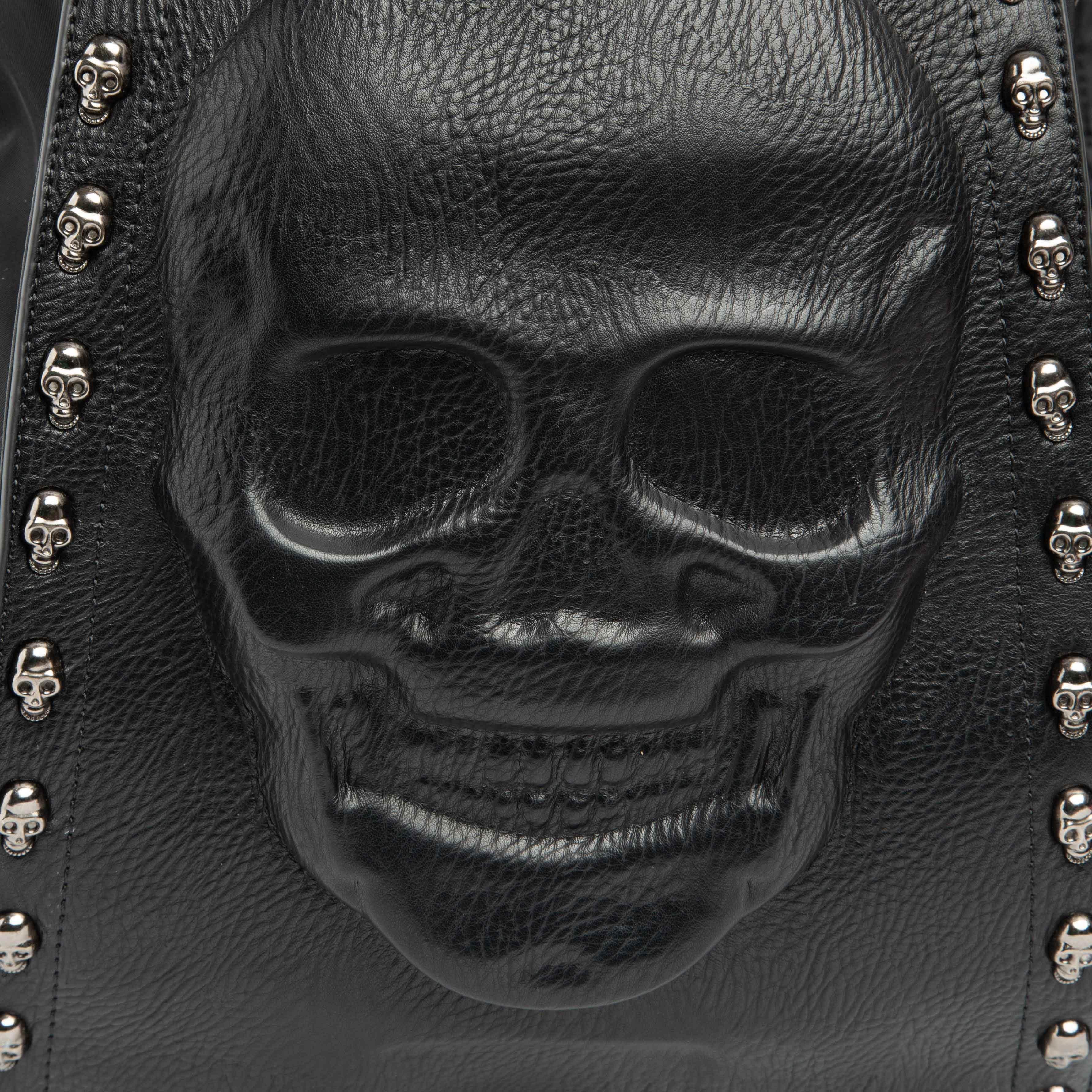 3D Skull Studded Hooded Backpack - Black Edgy Unisex