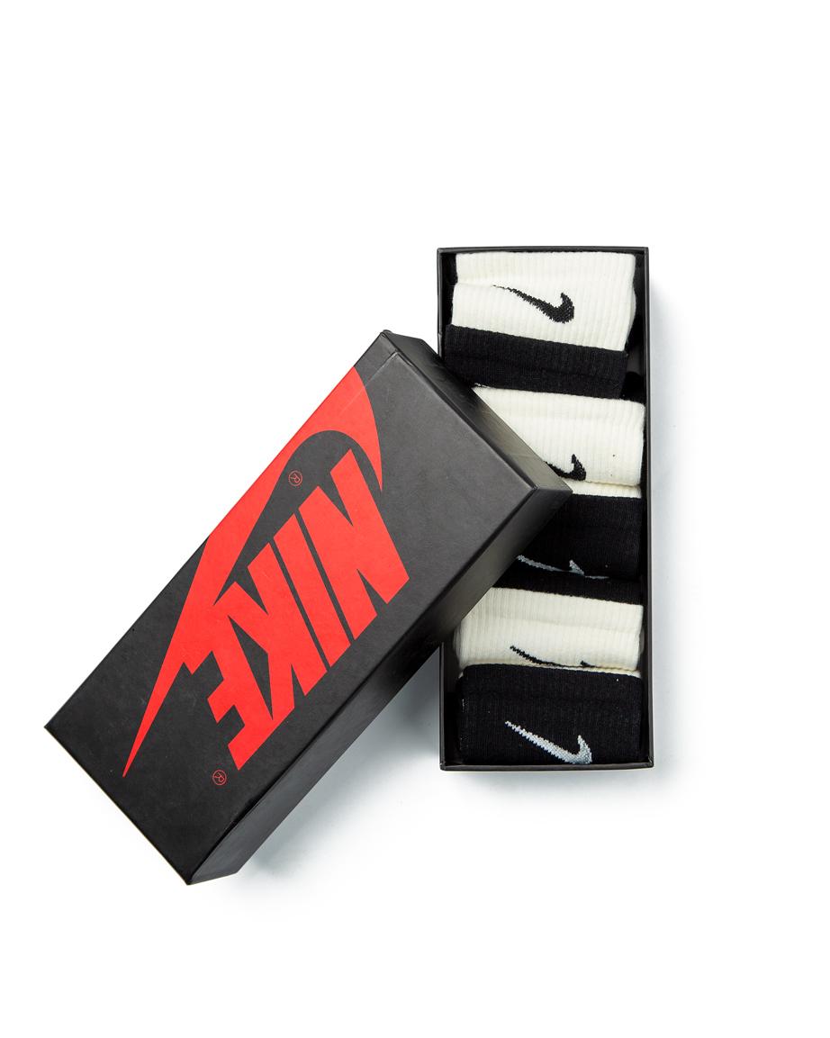 Nike Classic Black & White Swoosh Socks - 5 Pairs Gift Box | Unisex