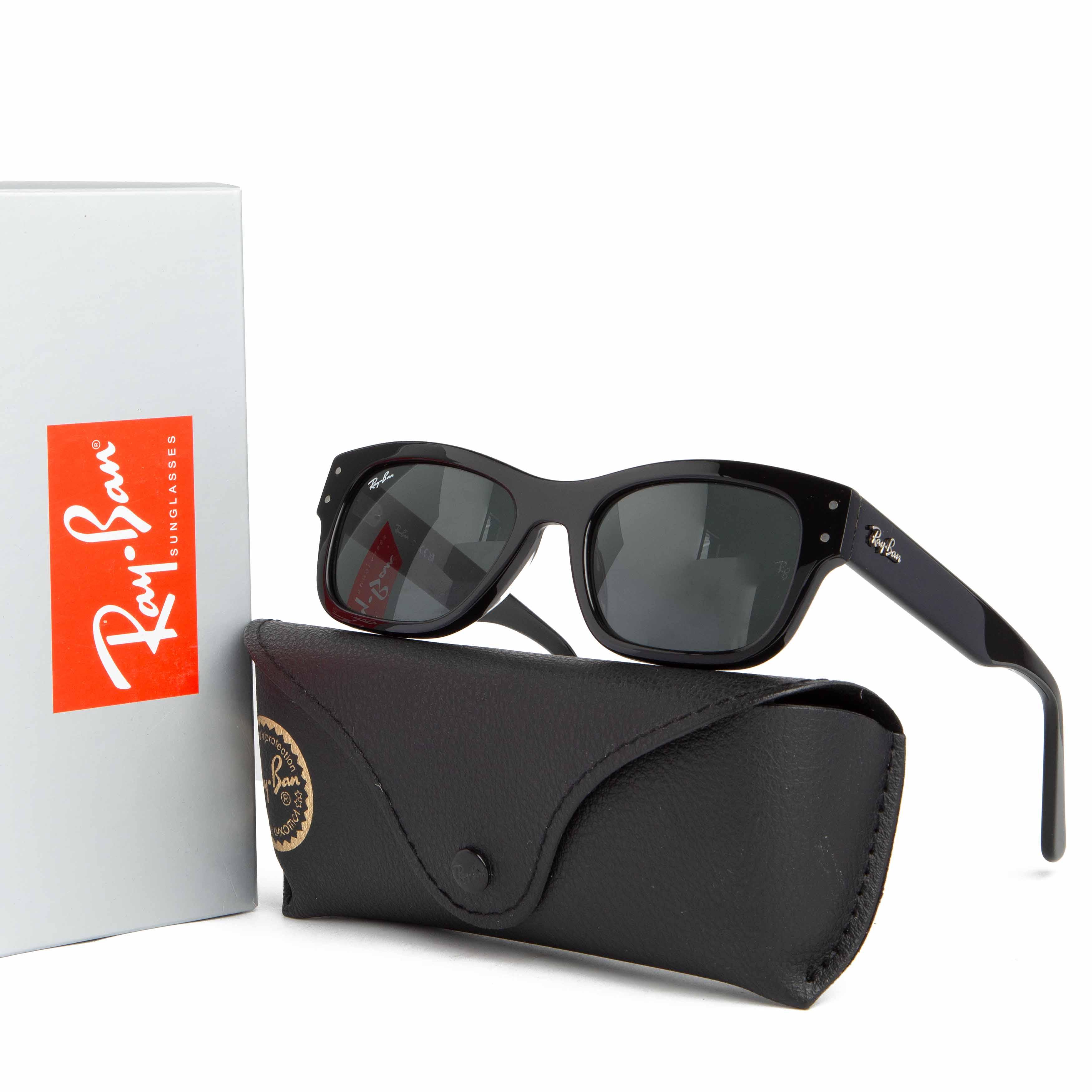 Classic Ray-Ban Wayfarer II Sunglasses - Black Frame with Dark Grey Lenses - Iconic Unisex Style"