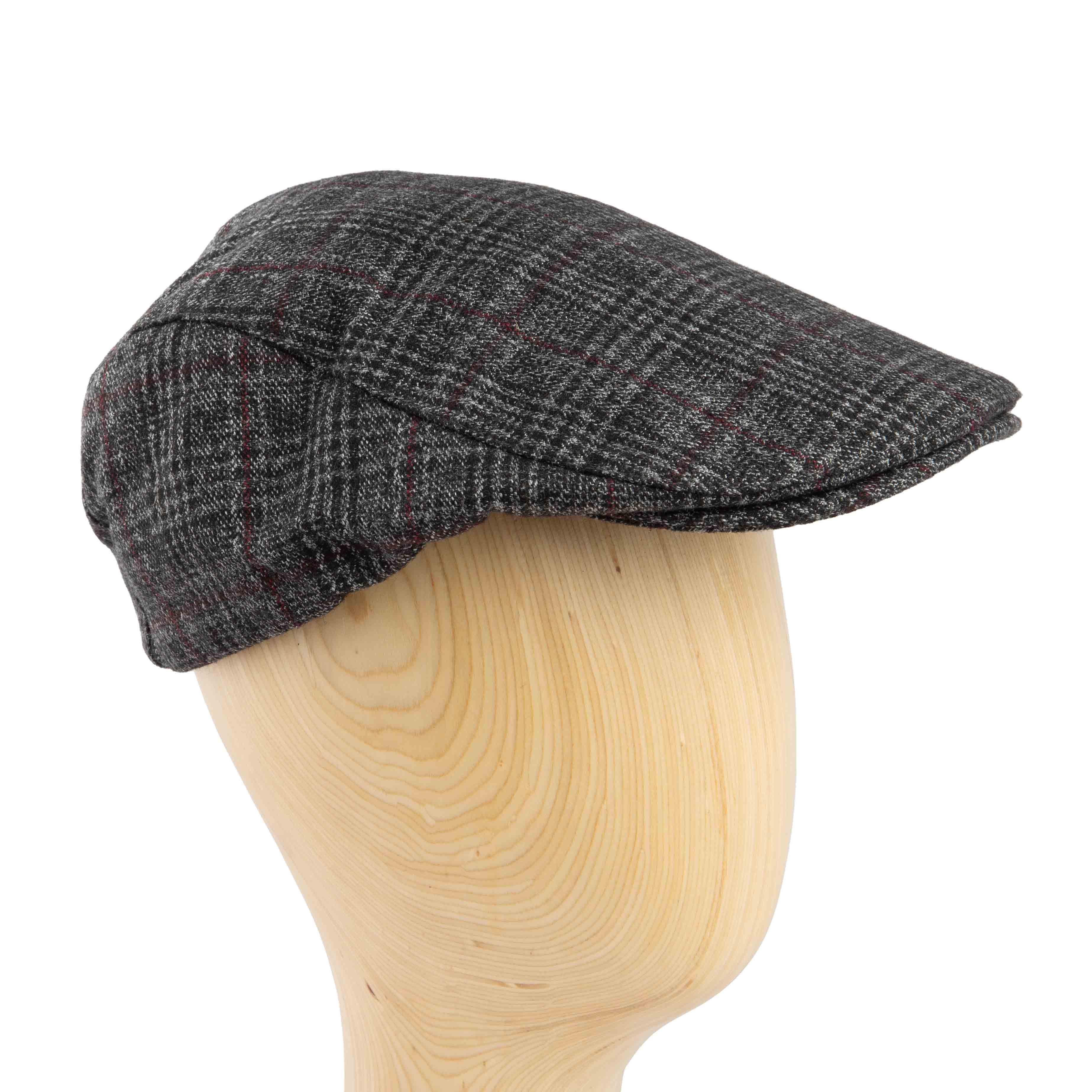 Men's stylish grey plaid flat cap, perfect for a sophisticated casual look."