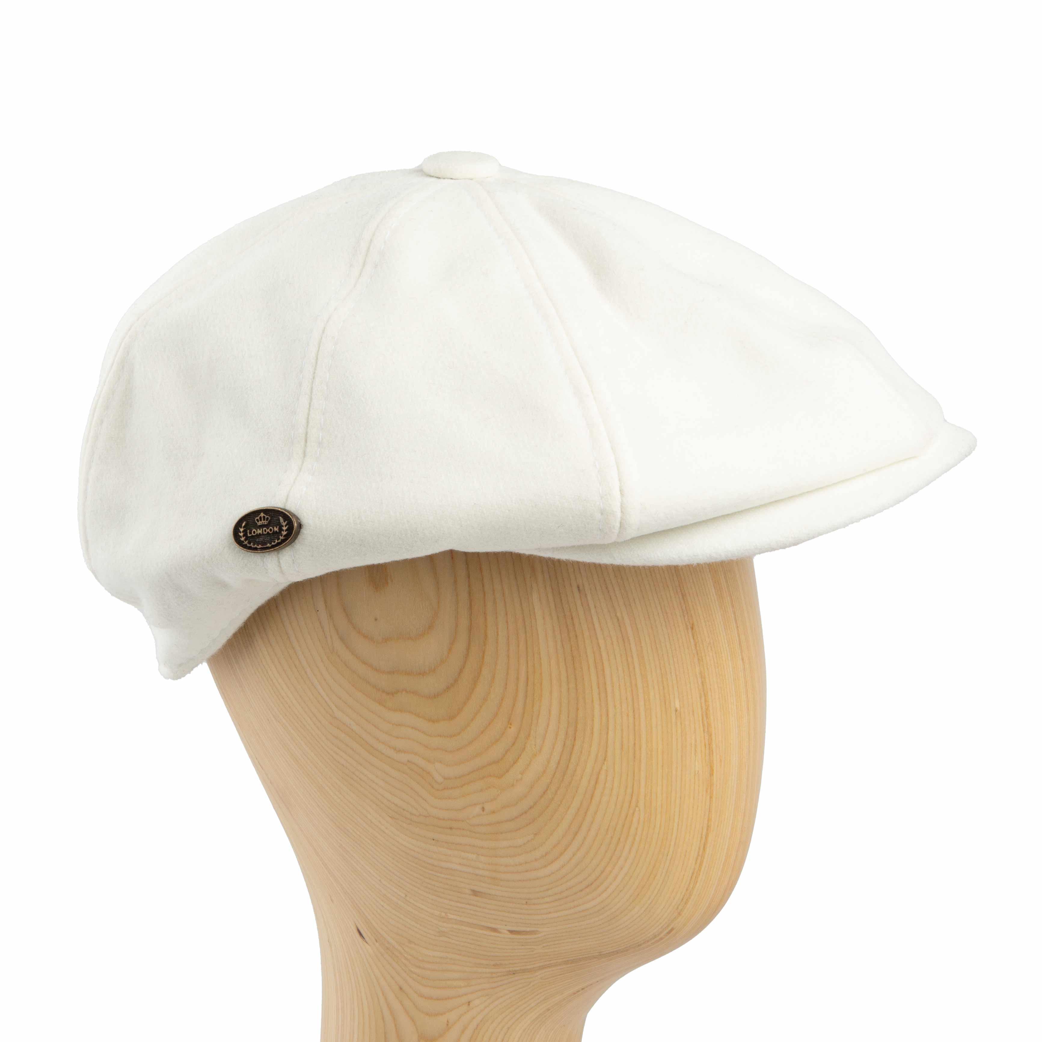 Off-white newsboy cap - classic unisex style for a fresh look