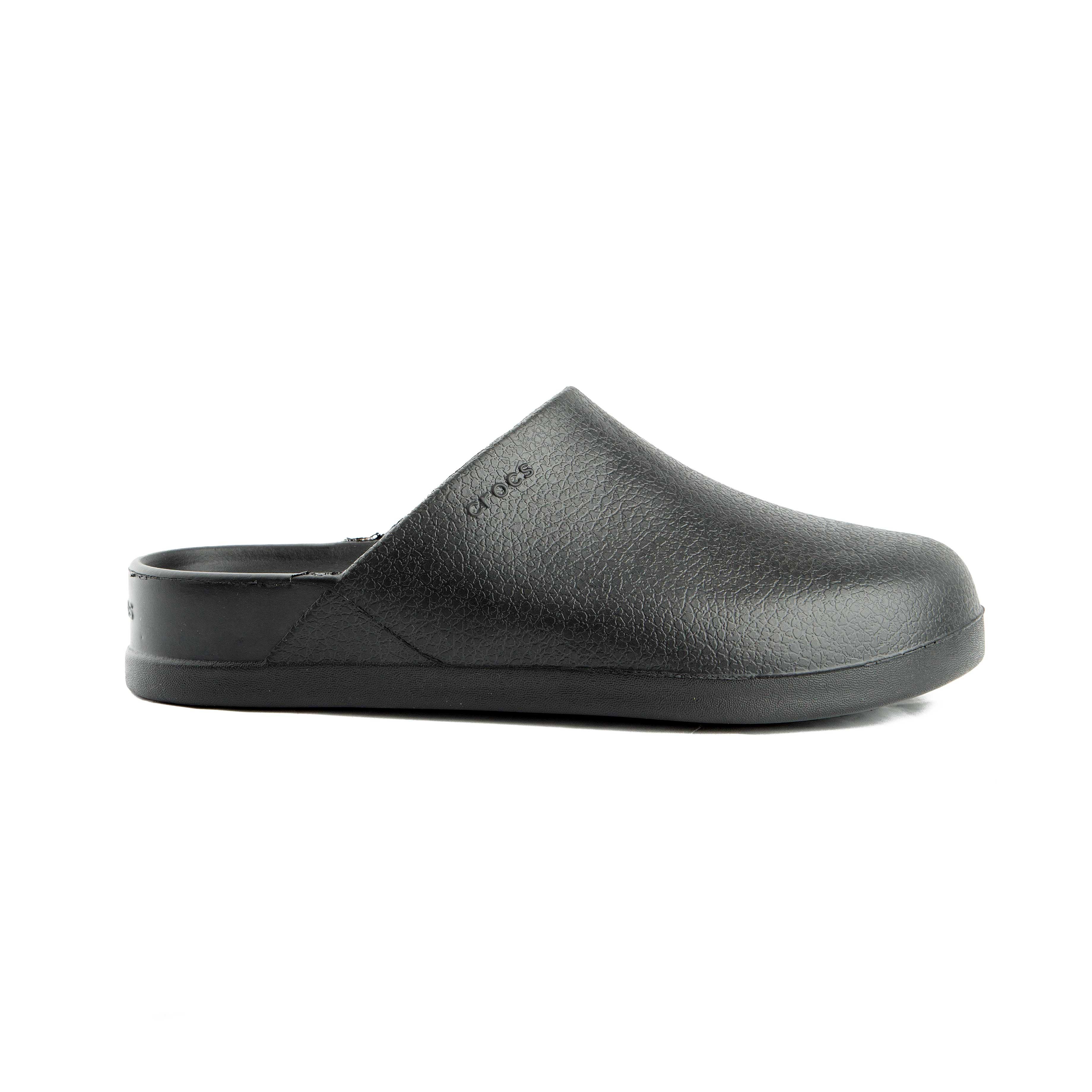 Unisex black Crocs Bistro Clogs for ultimate comfort & protection in work or casual settings. 