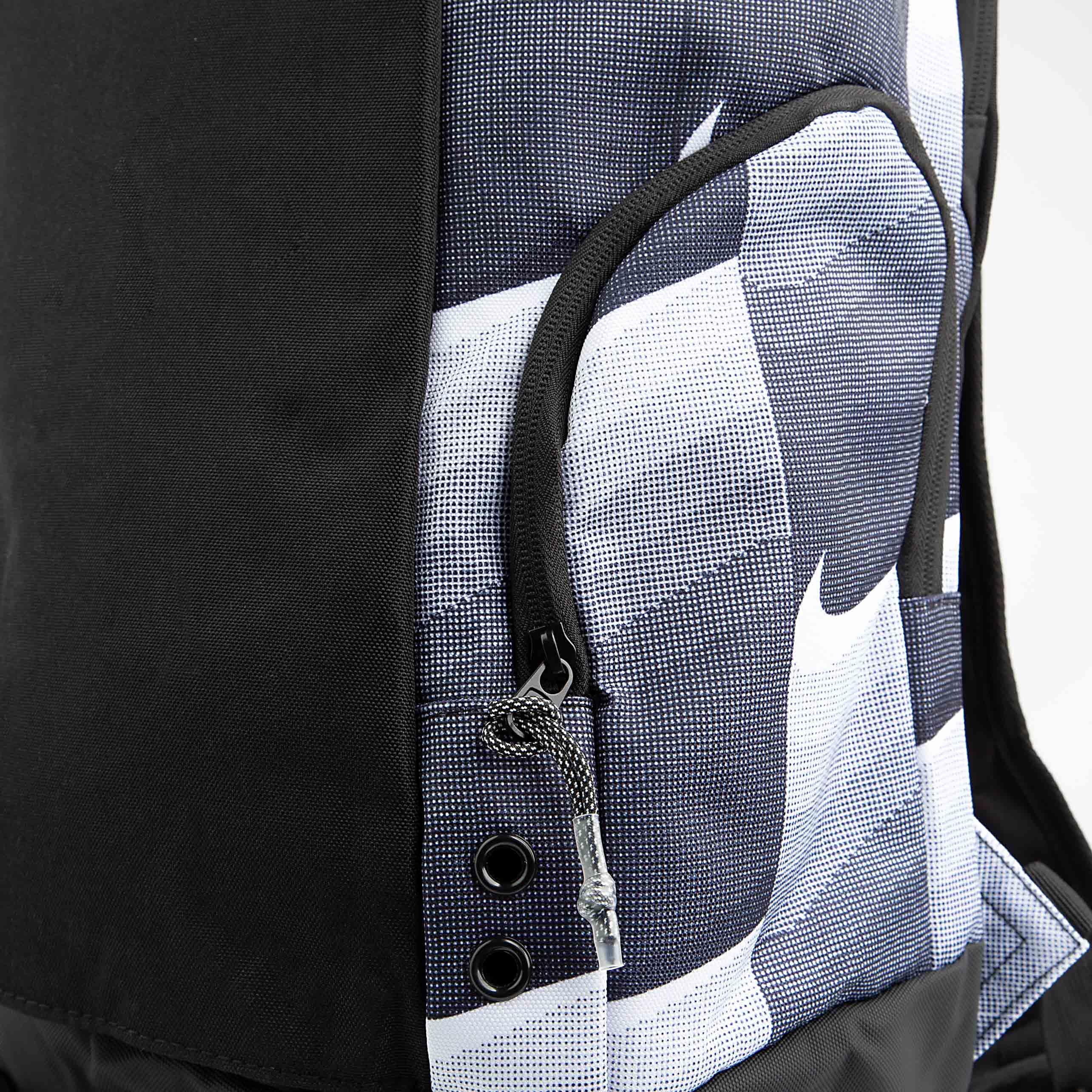 Shop the Nike Elite Pro basketball backpack. 