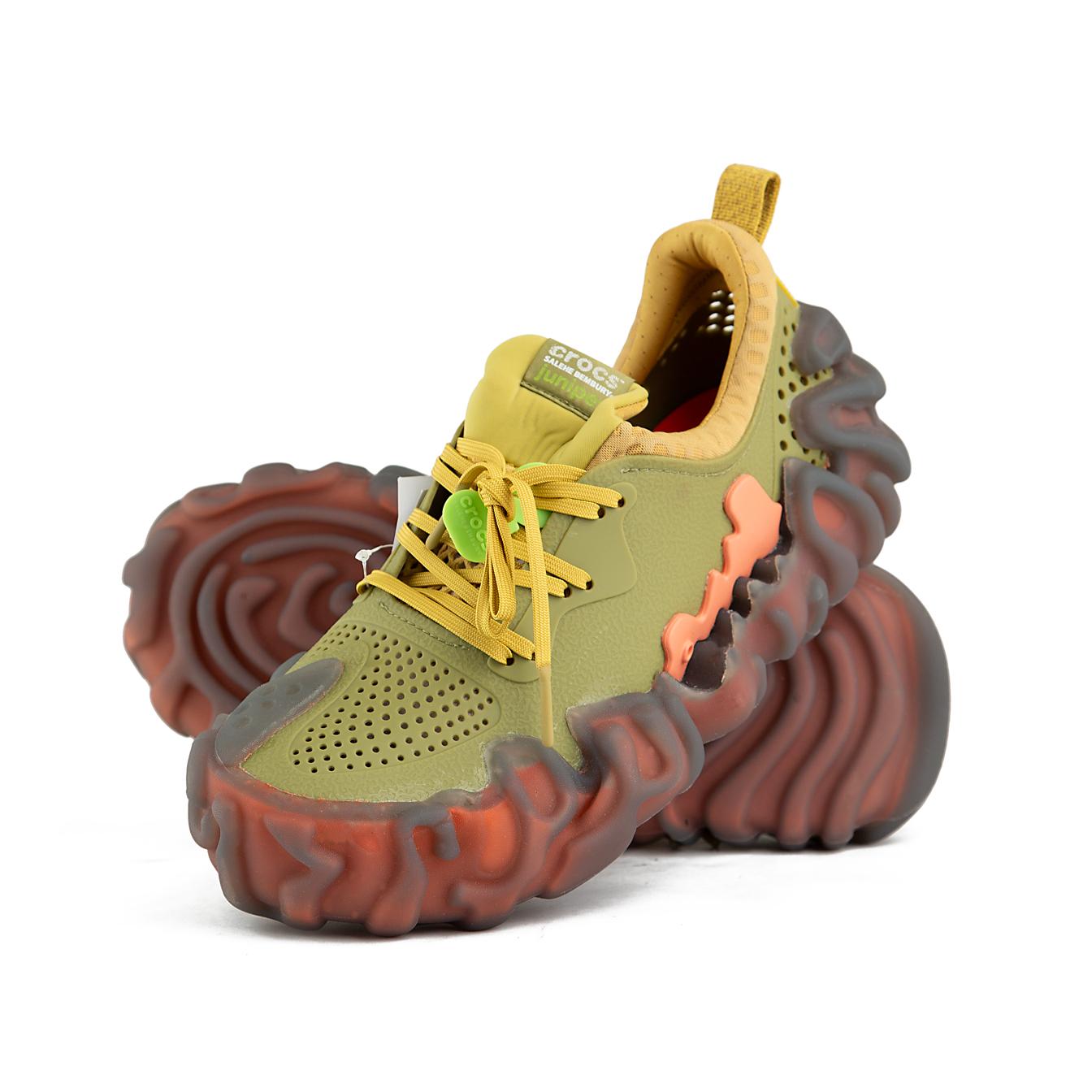 Salehe Bembury x Crocs Juniper  Sneaker. Experience unique design, breathable comfort, and fingerprint traction.