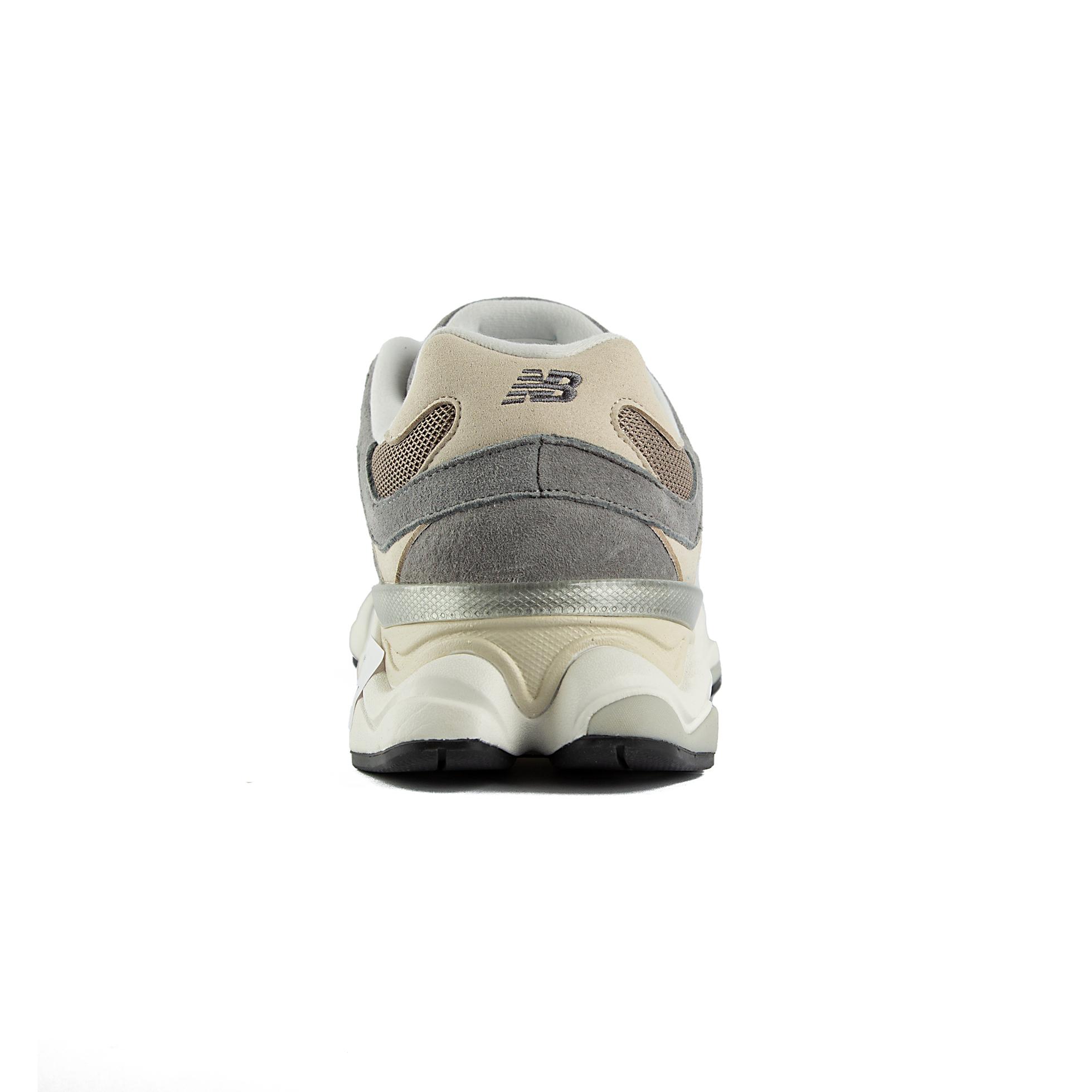 New Balance 9060 Unisex Sneakers: Style & Comfort Combined