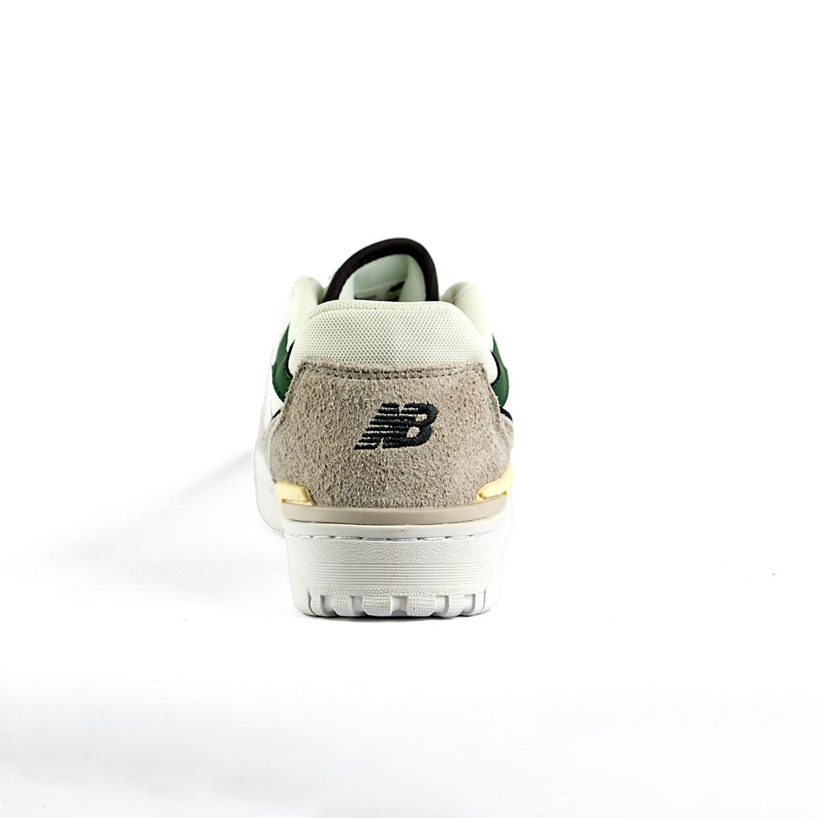 New Balance 550: Unisex Retro Basketball Sneaker