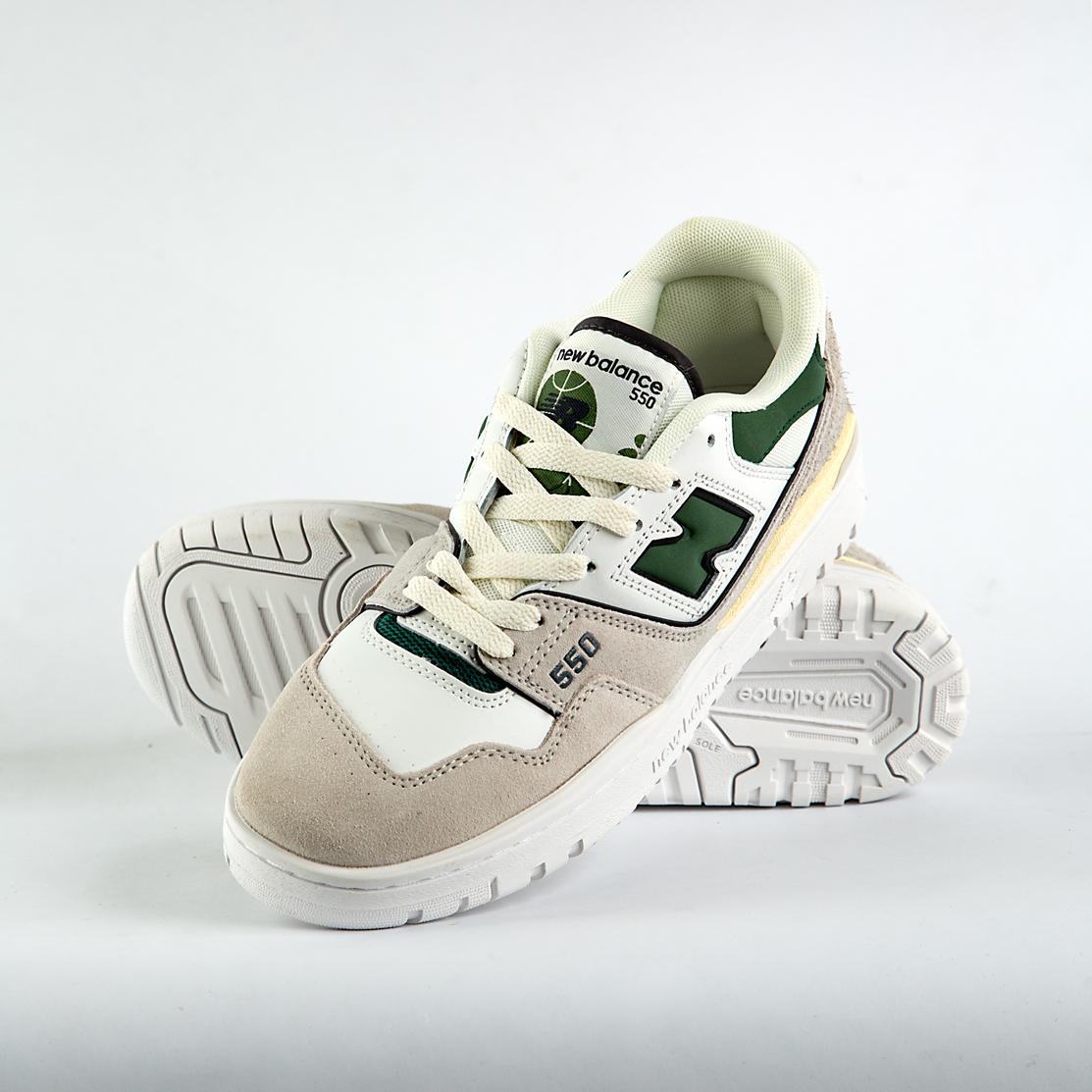 New Balance 550: Unisex Retro Basketball Sneaker