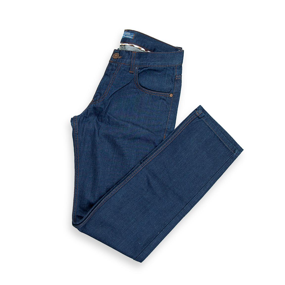 A timeless and essential piece for any wardrobe, these dark rinse jeans feature a deep, uniform indigo color with minimal to no fading or distressing, offering a sharp and clean aesthetic.