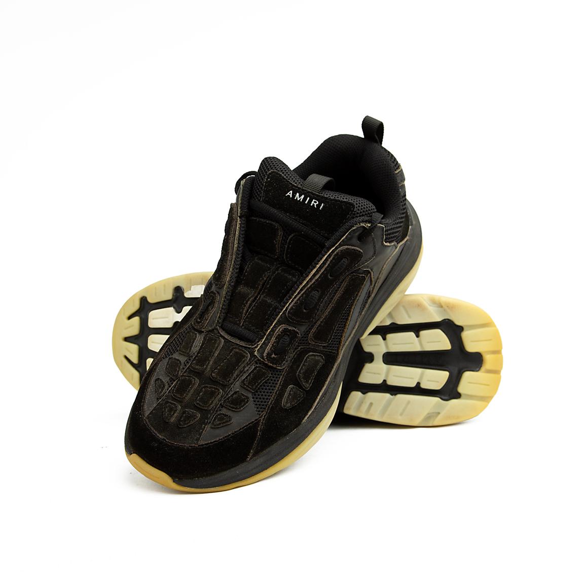 Black chunky suede & mesh sneakers — unisex streetwear shoes with cushioned sole and modern performance style.