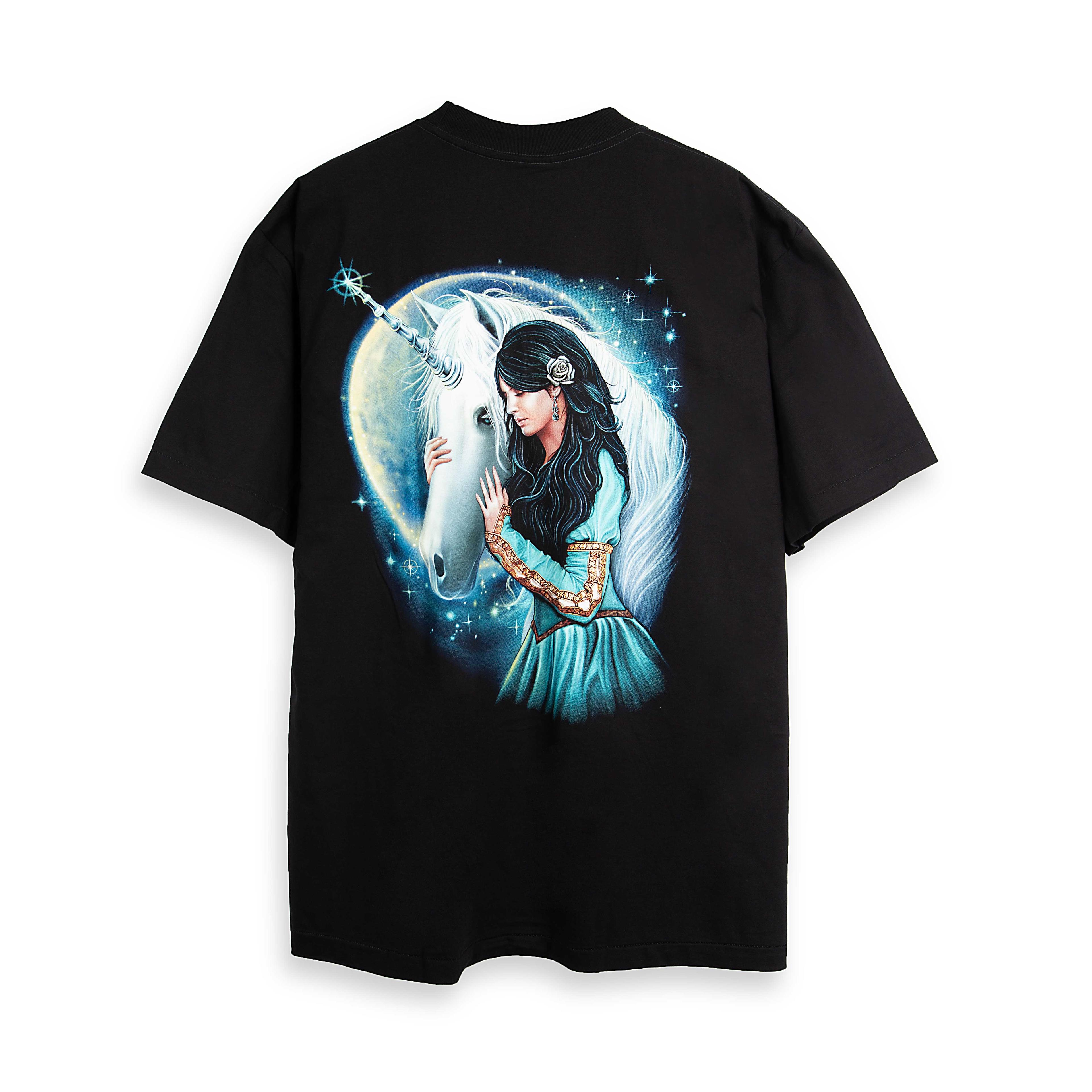 This is an enchanting, short-sleeved t-shirt from the distinctive Rock Eagle brand, known for its high-detail graphics.