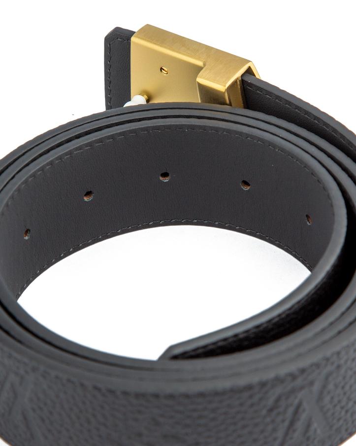 Black textured leather belt with gold 'A' buckle – a stylish and premium fashion accessory for men and women.