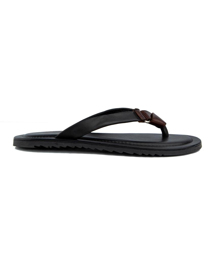 Artigiano Italian black leather thong sandals with brown contrast.