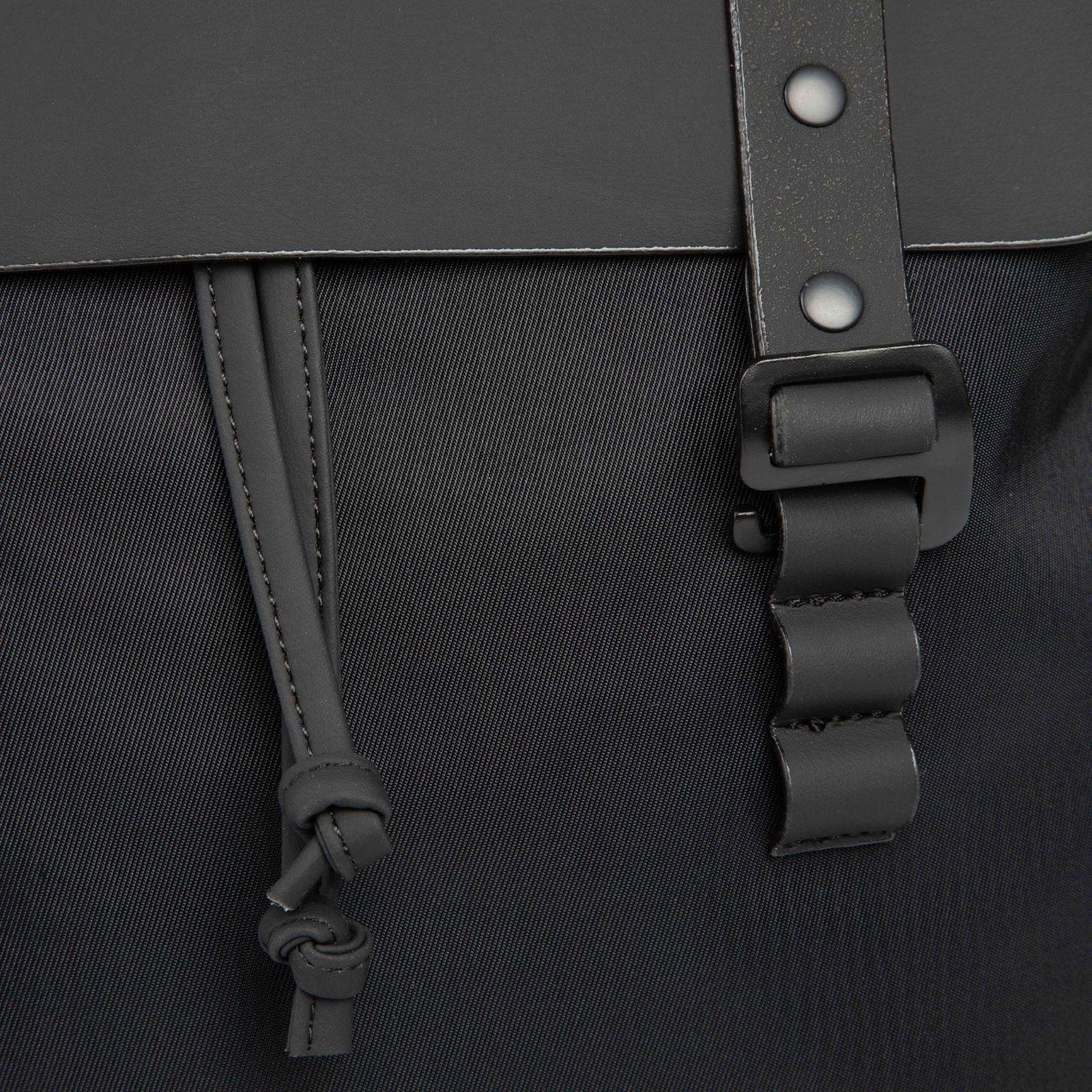 Black Flap-Top Buckle Backpack - Minimalist Unisex