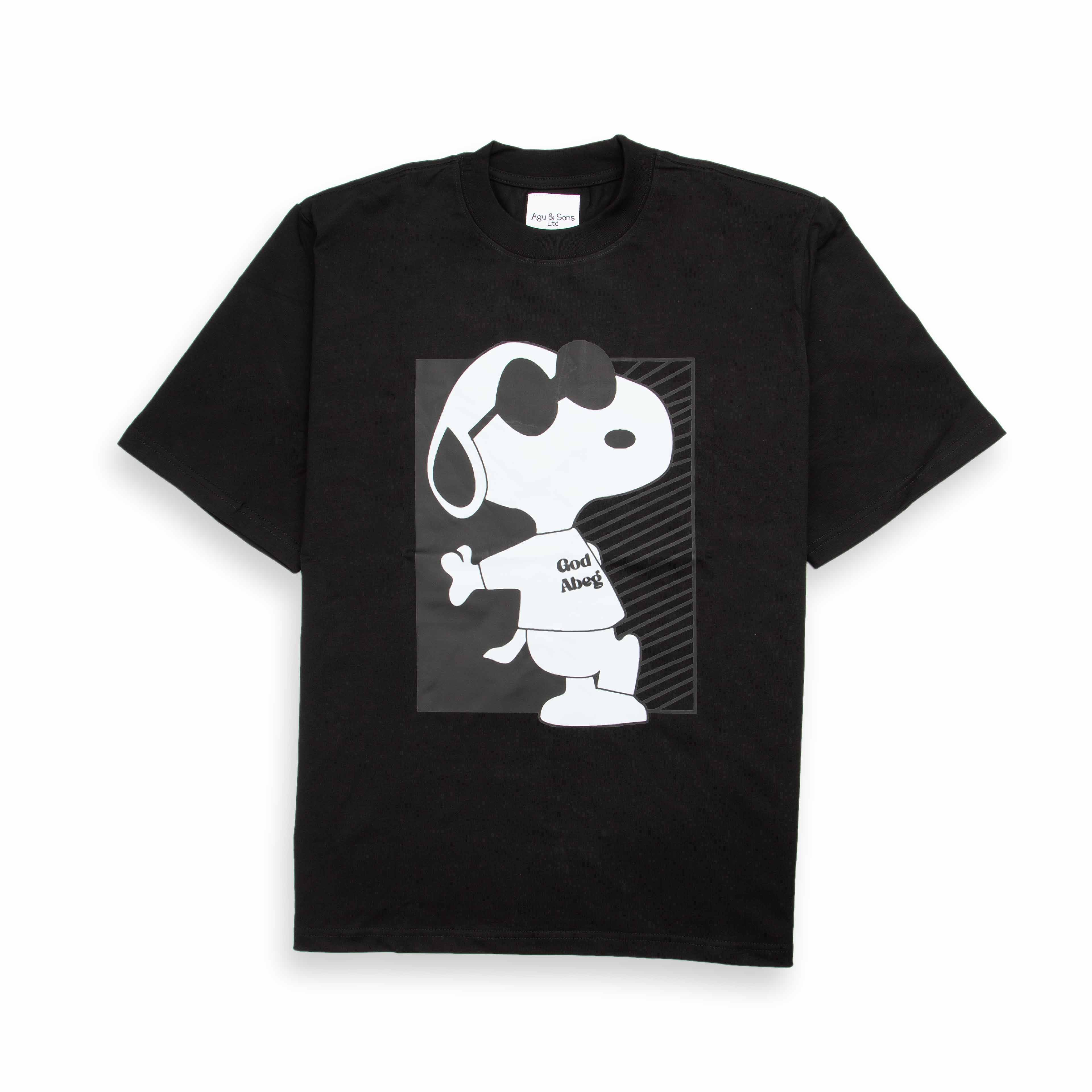 Black t-shirt with Snoopy graphic. Funny cartoon tee.