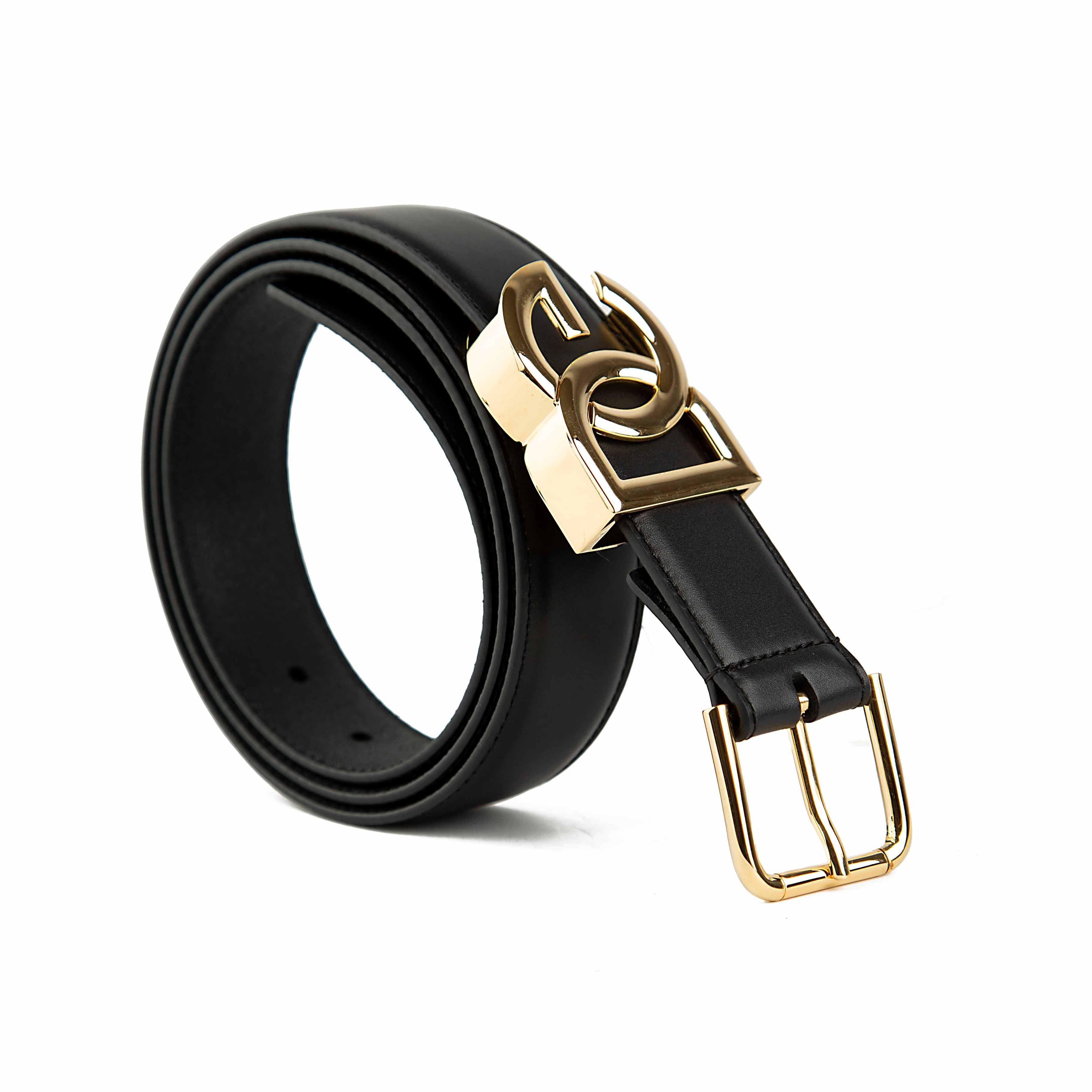 This belt elevates the standard accessory through its innovative and visually striking design.