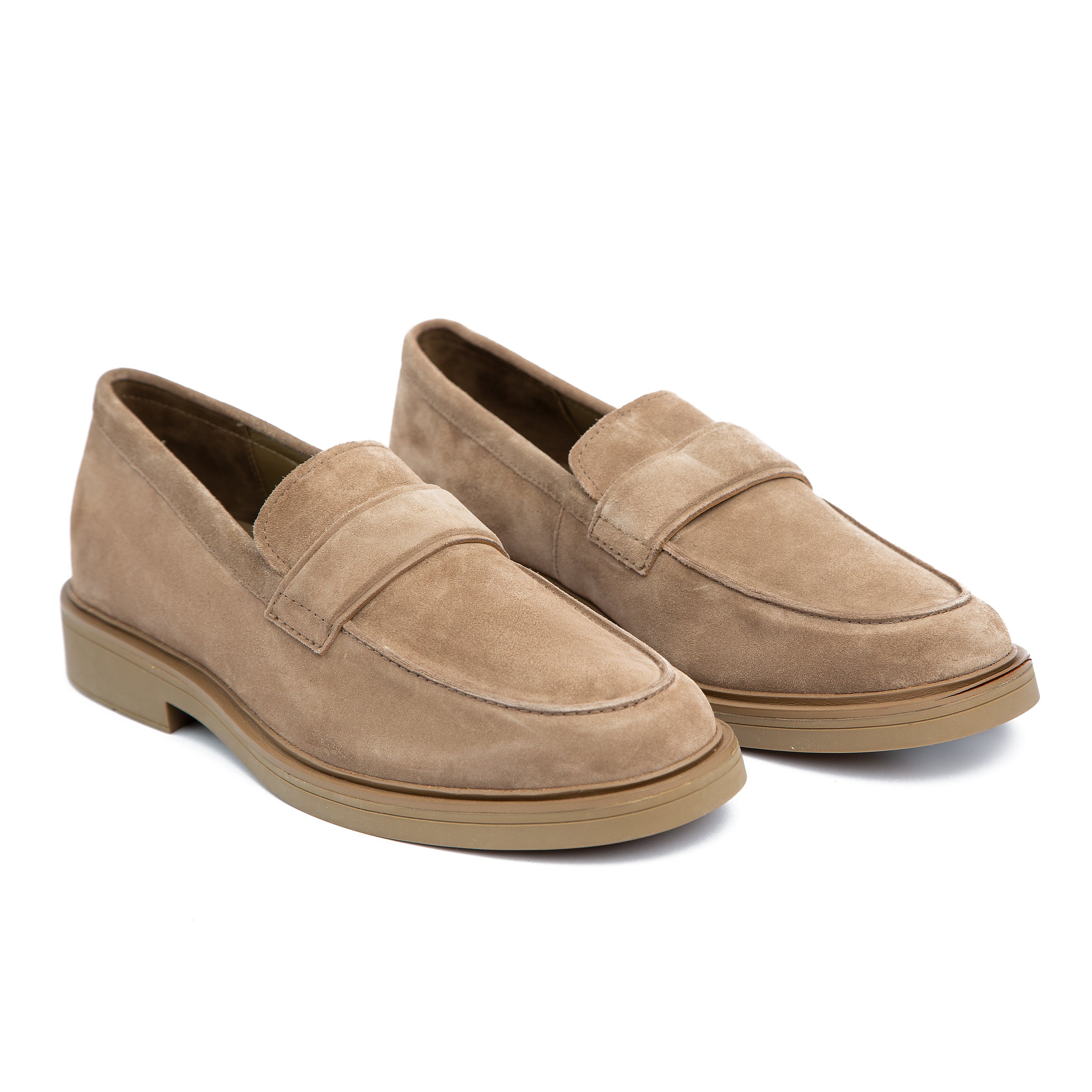Vince Eston Suede Loafer -Natural