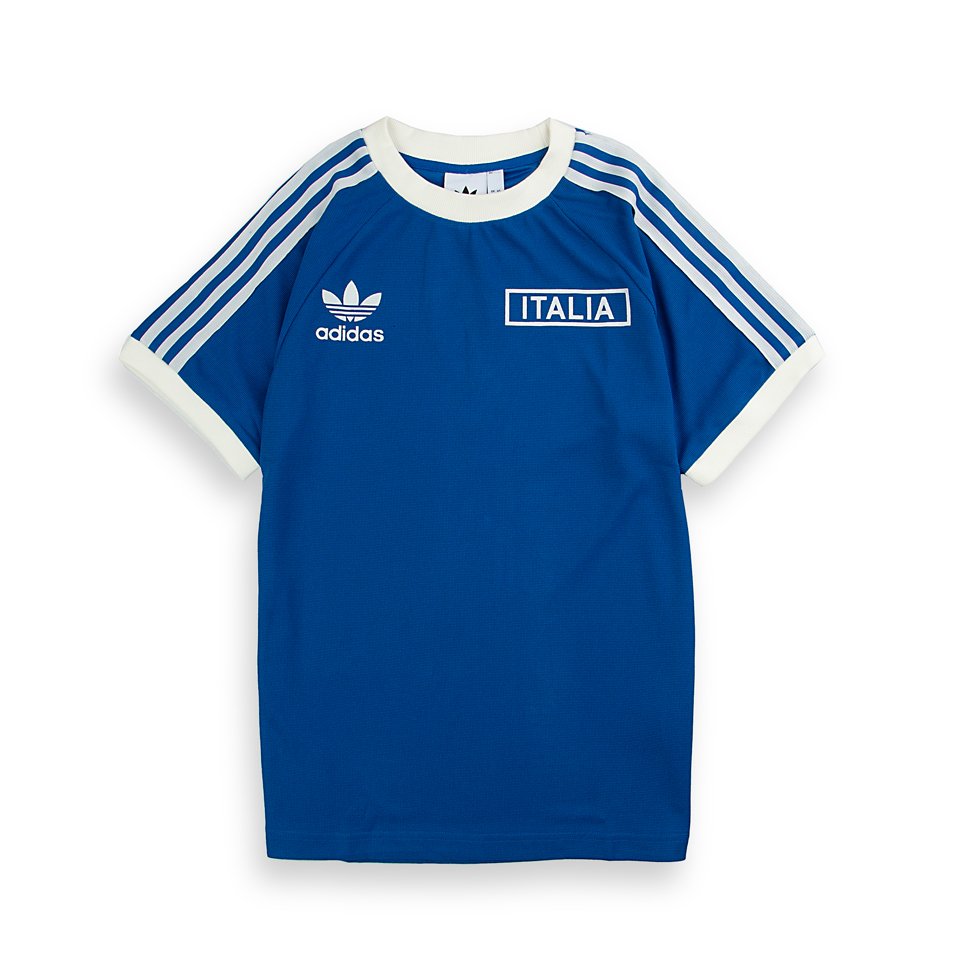  Adidas Originals Italy Adicolor Classics Royal Blue 3-Stripes Tee for Men – Vintage Football Style T-shirt with iconic Italia detailing & comfort. 