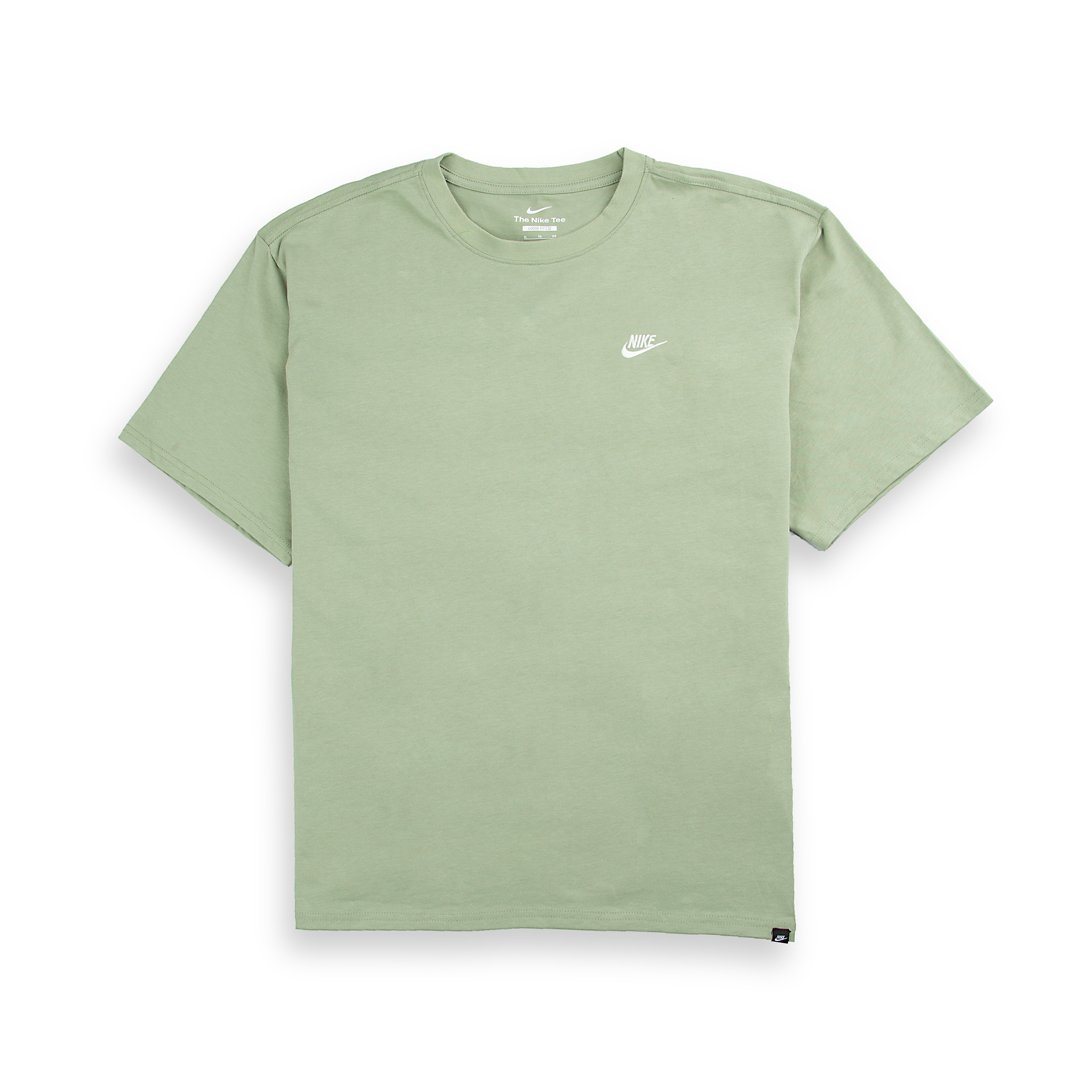 Nike Men's Sportswear Club T-Shirt in Jade Horizon Green with embroidered Futura logo, classic cotton tee for everyday comfort and style.