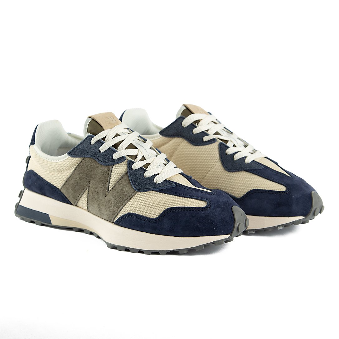 Step out in style with New Balance 327 'Beige Navy' sneakers. Fusing 70s heritage with modern design, enjoy comfort and a bold look.