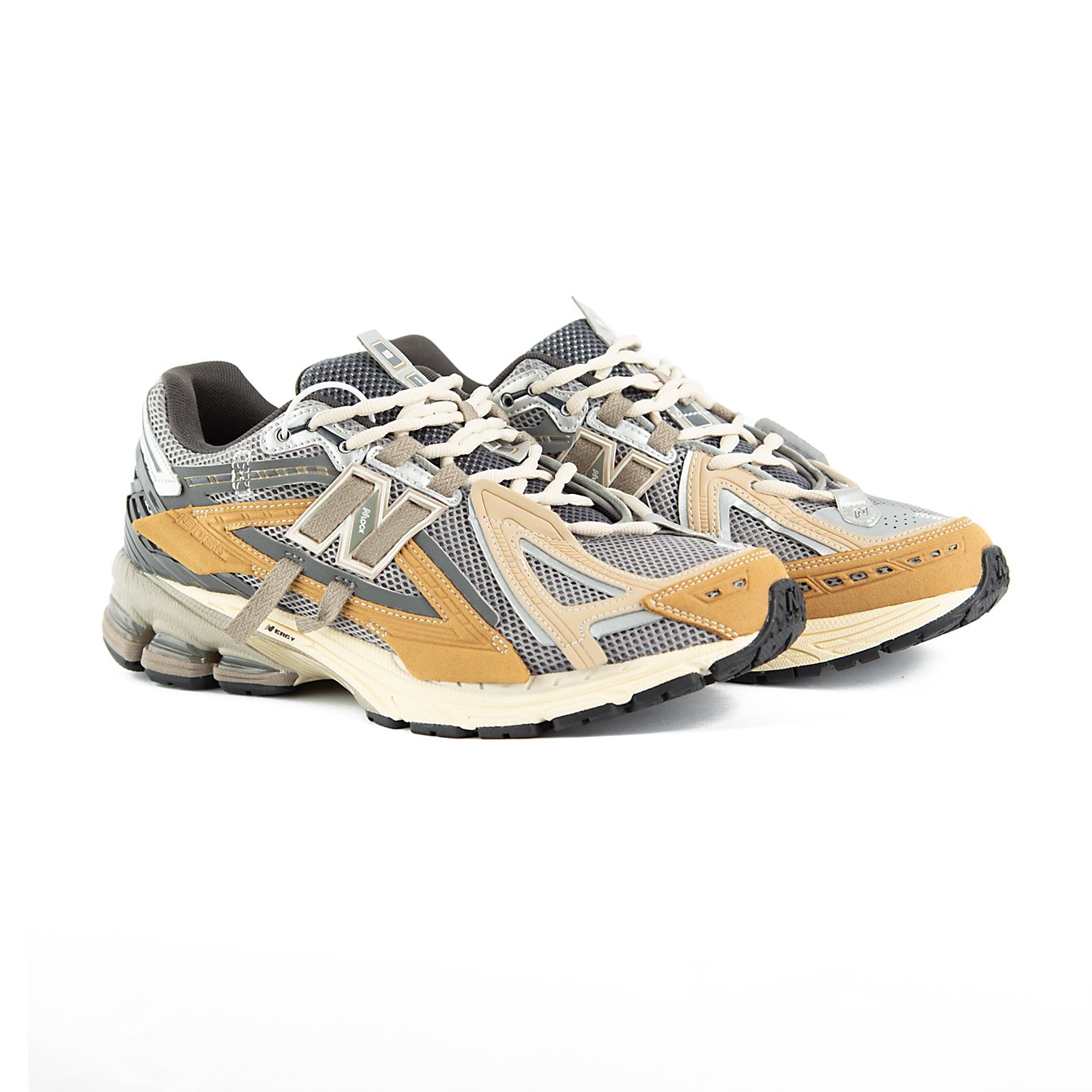 Elevate Your Style with New Balance 1906A Great Plains Sneakers. Experience Retro Comfort & Modern Performance in This Unisex Earthy Tones Edition.