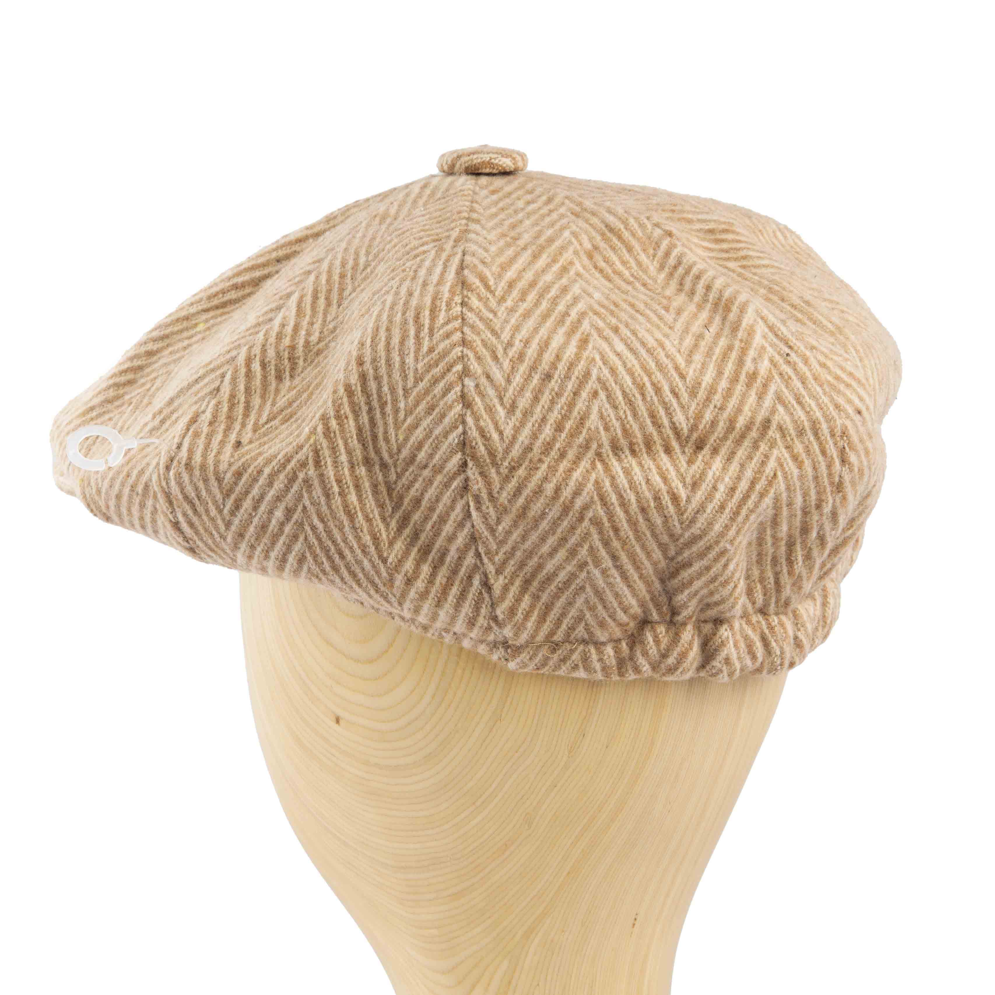 Classic tan herringbone newsboy cap for men, perfect for versatile everyday wear.